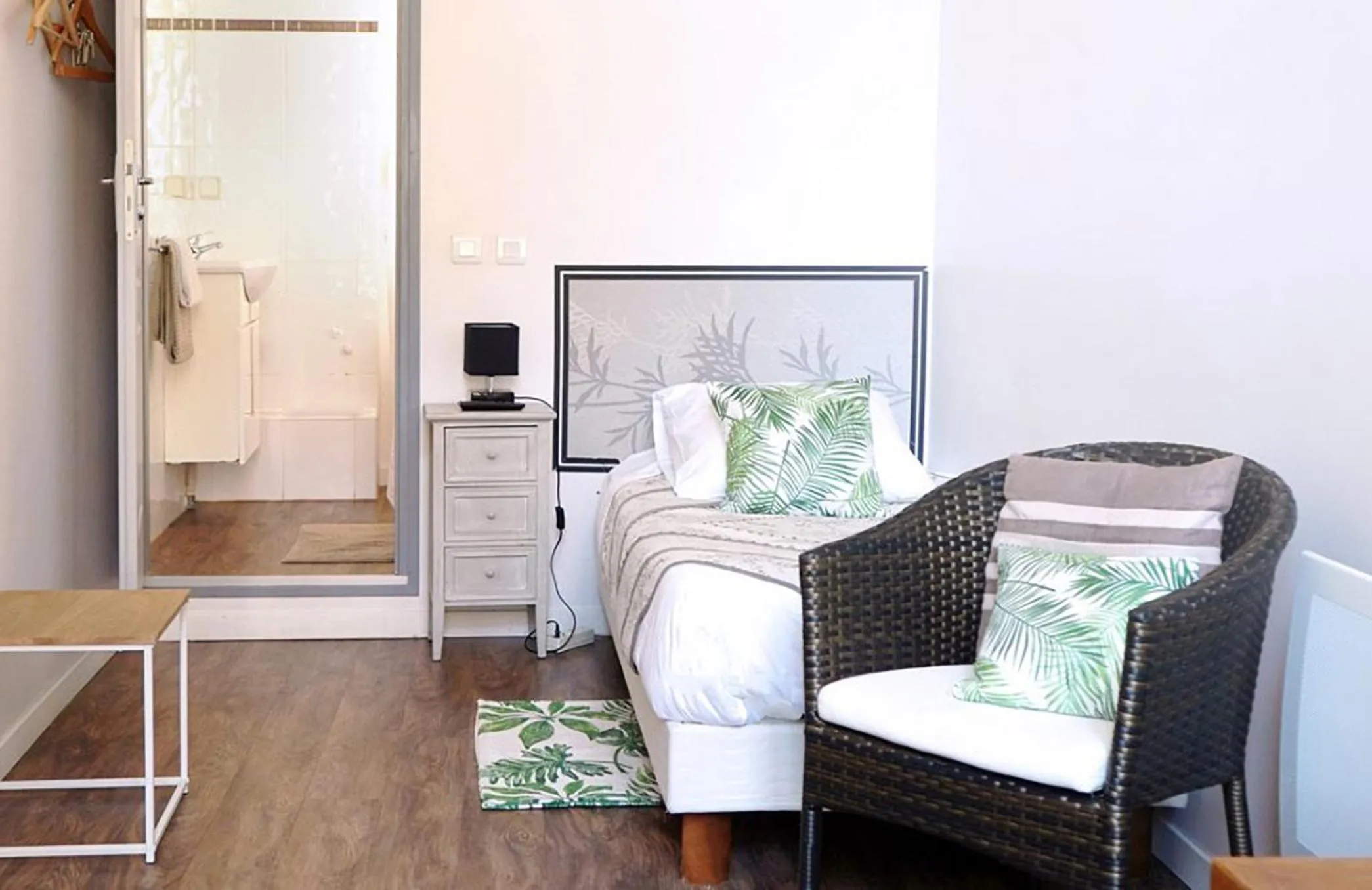 Bed in Hôtel Croix Baragnon