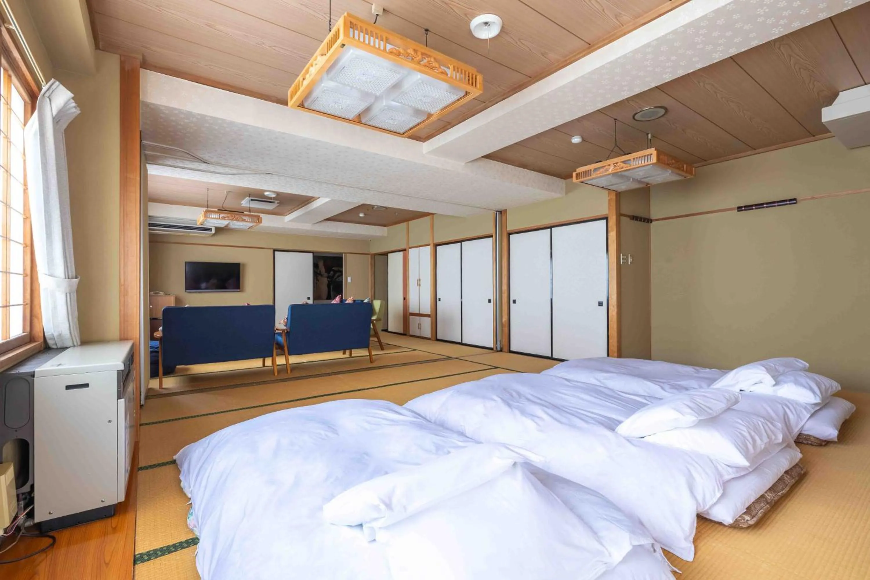 Bedroom, Bed in Elizabeth