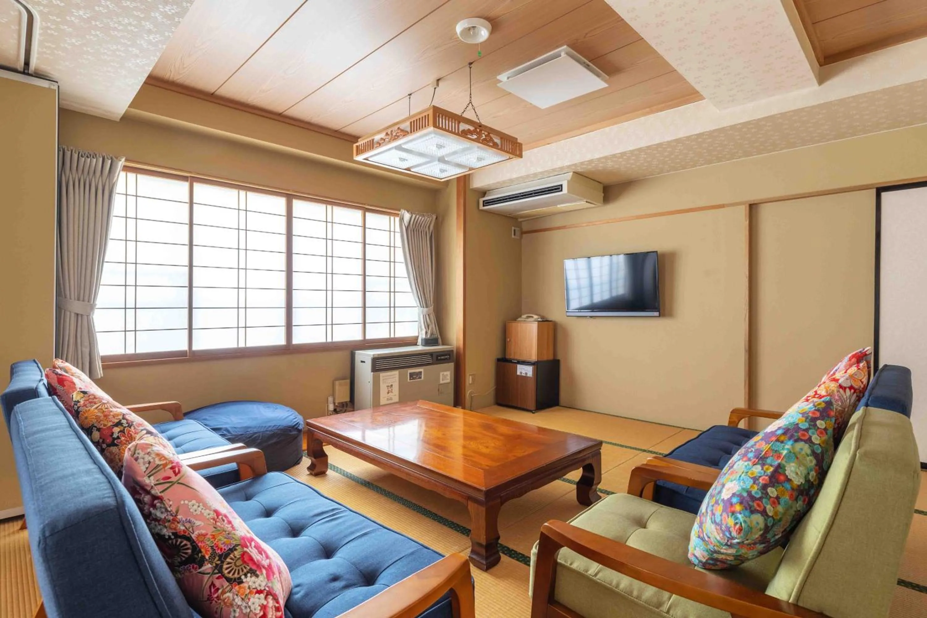 Seating area in Elizabeth