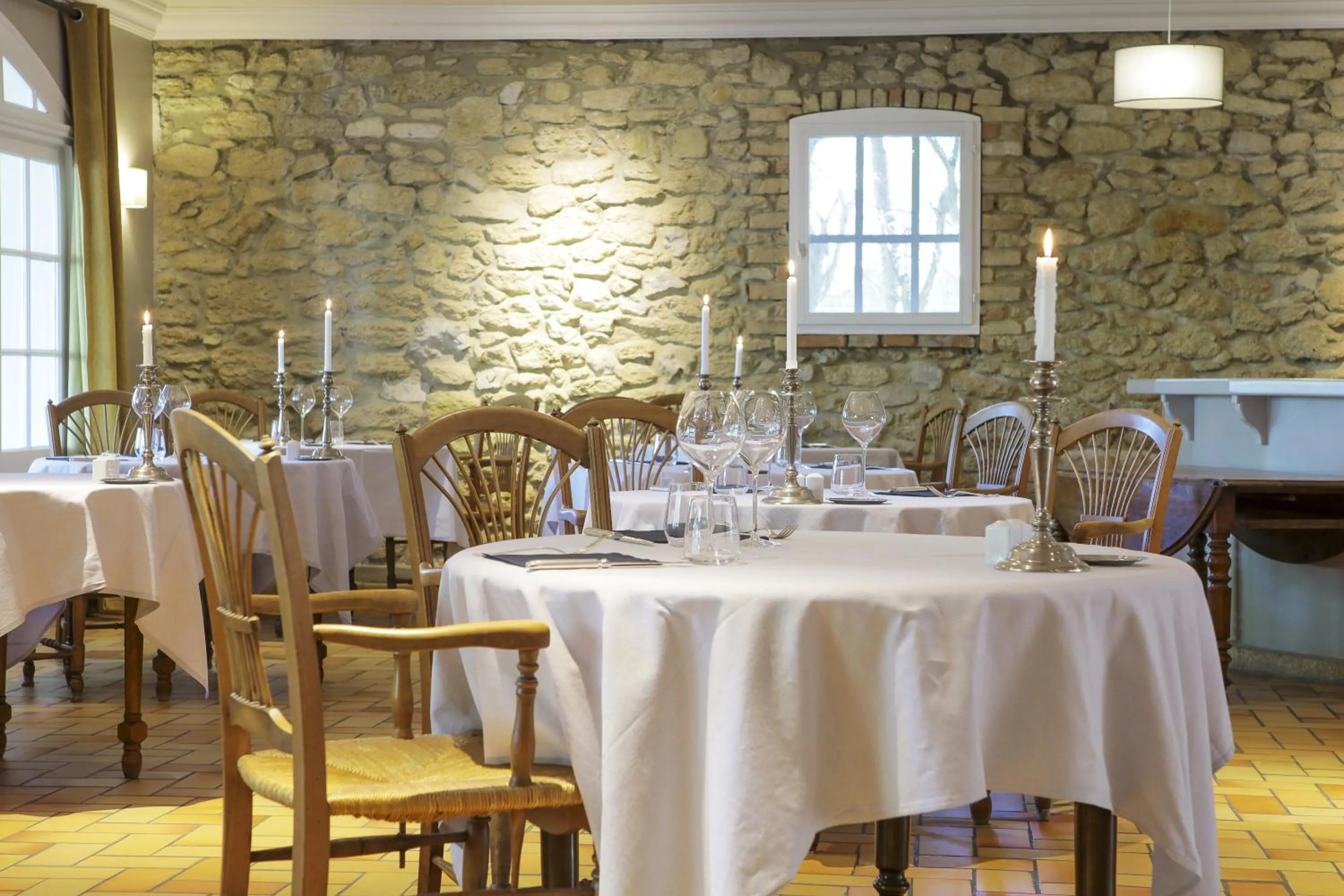 Restaurant/places to eat in Logis Hôtel La Sommellerie