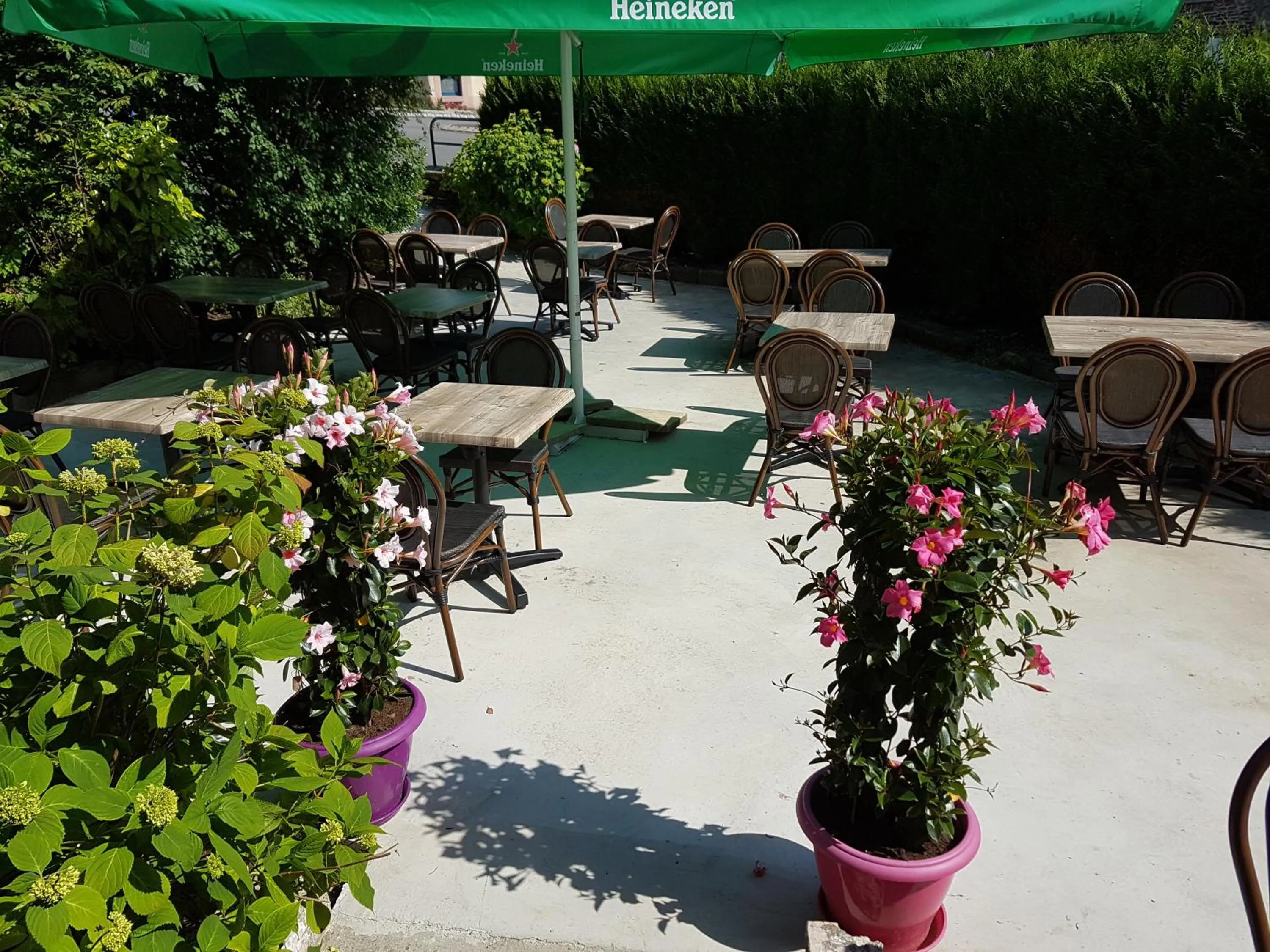 Balcony/Terrace in Logis Hôtel Restaurant Le Franco Belge