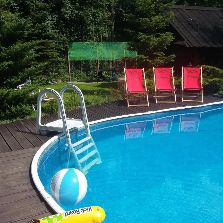 Swimming pool in Willa Limba