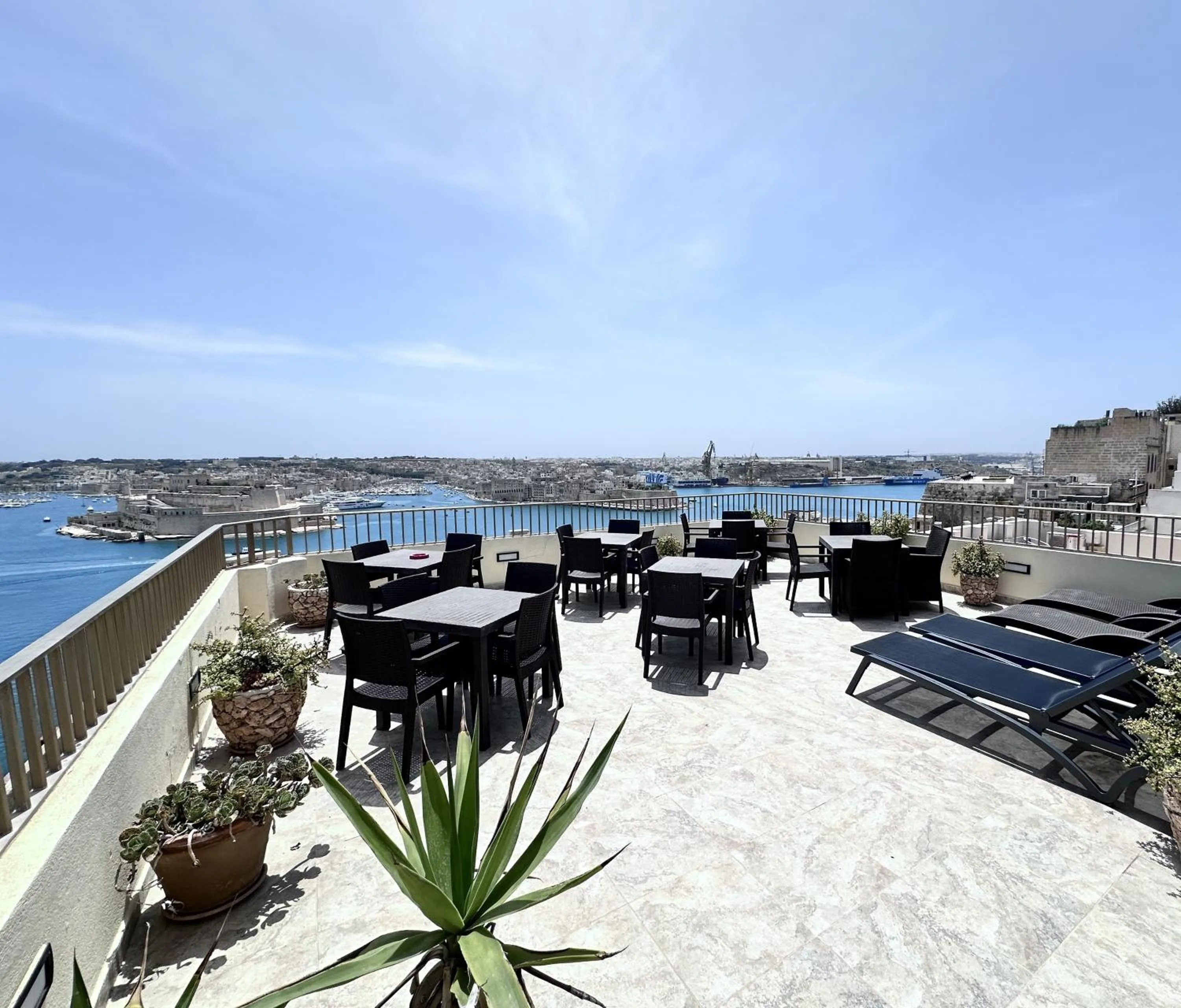 Sea view in Grand Harbour Hotel