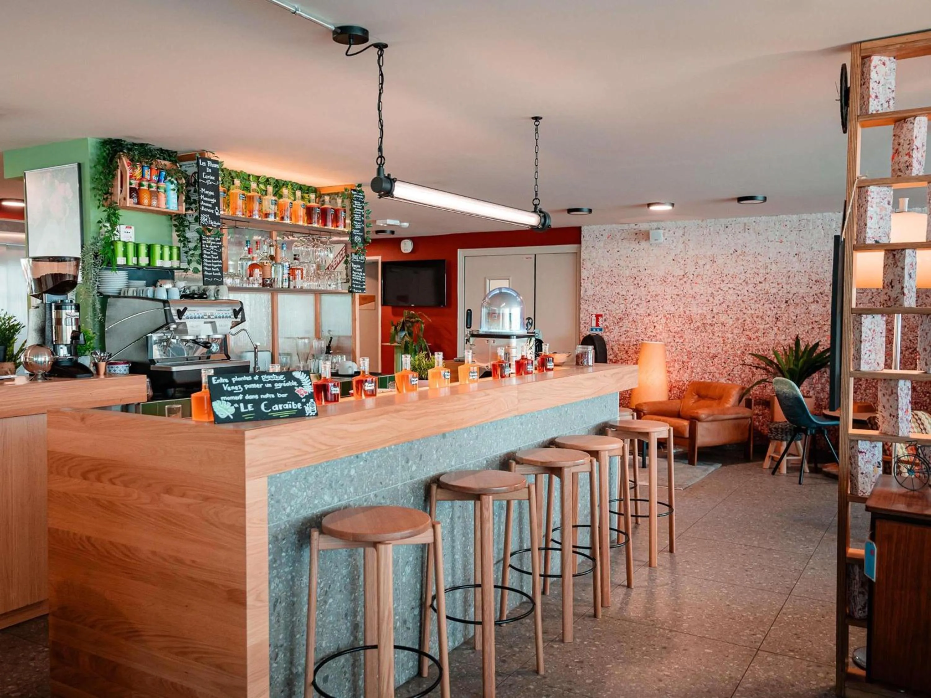 Property building in Greet hôtel Montpellier Aéroport Parc des Expos