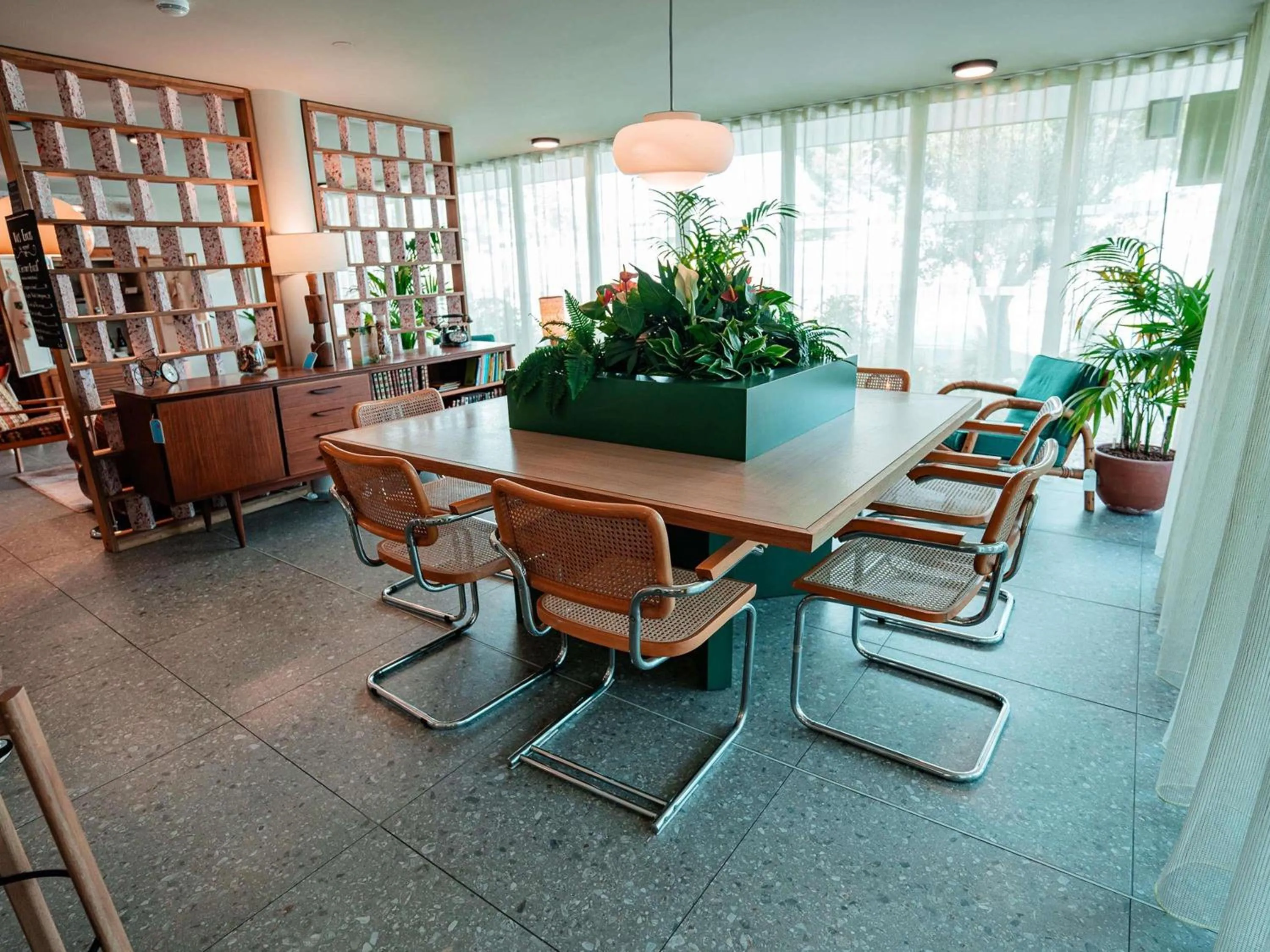 Property building in Greet hôtel Montpellier Aéroport Parc des Expos