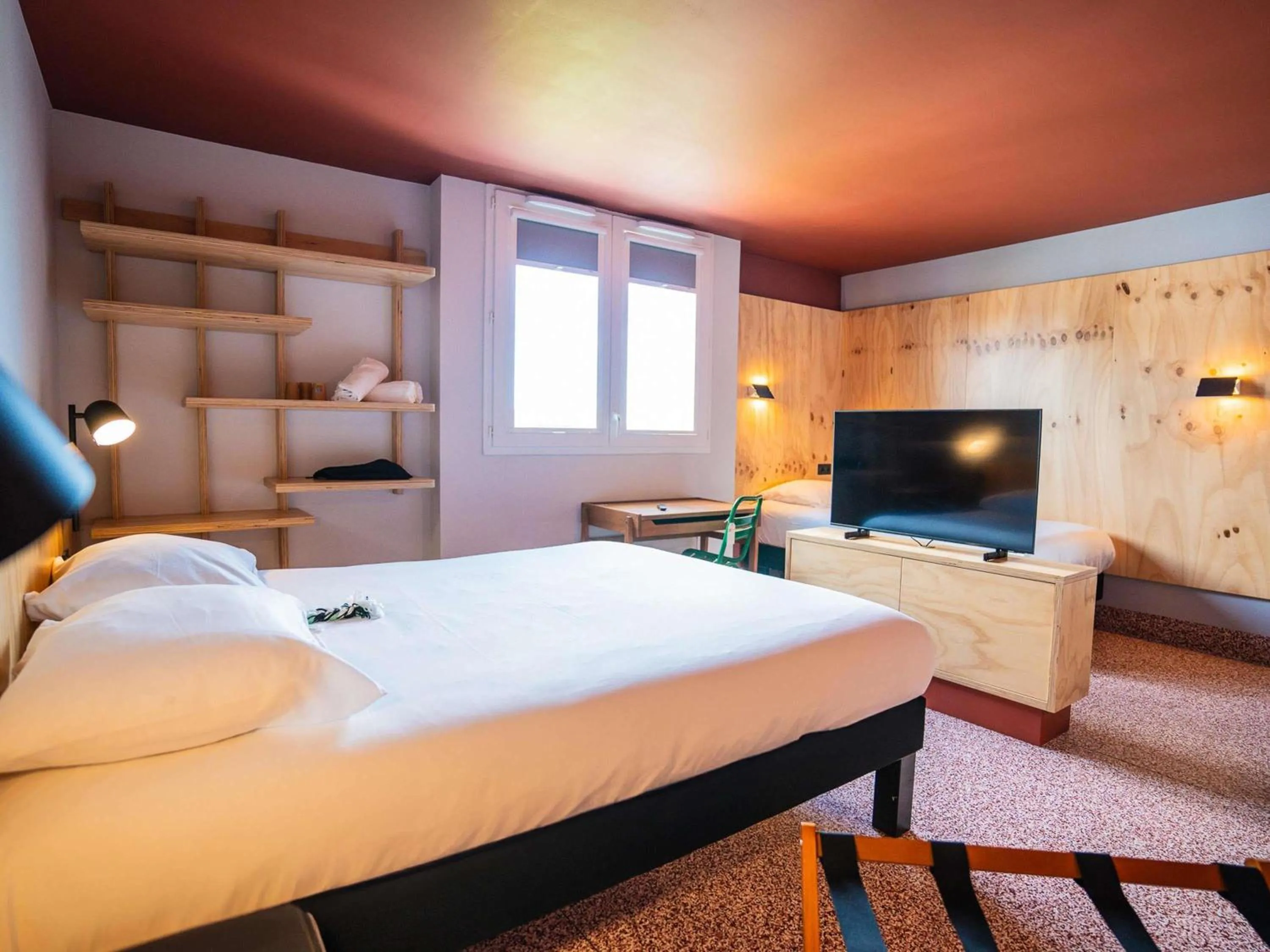 Bedroom, Bed in Greet hôtel Montpellier Aéroport Parc des Expos