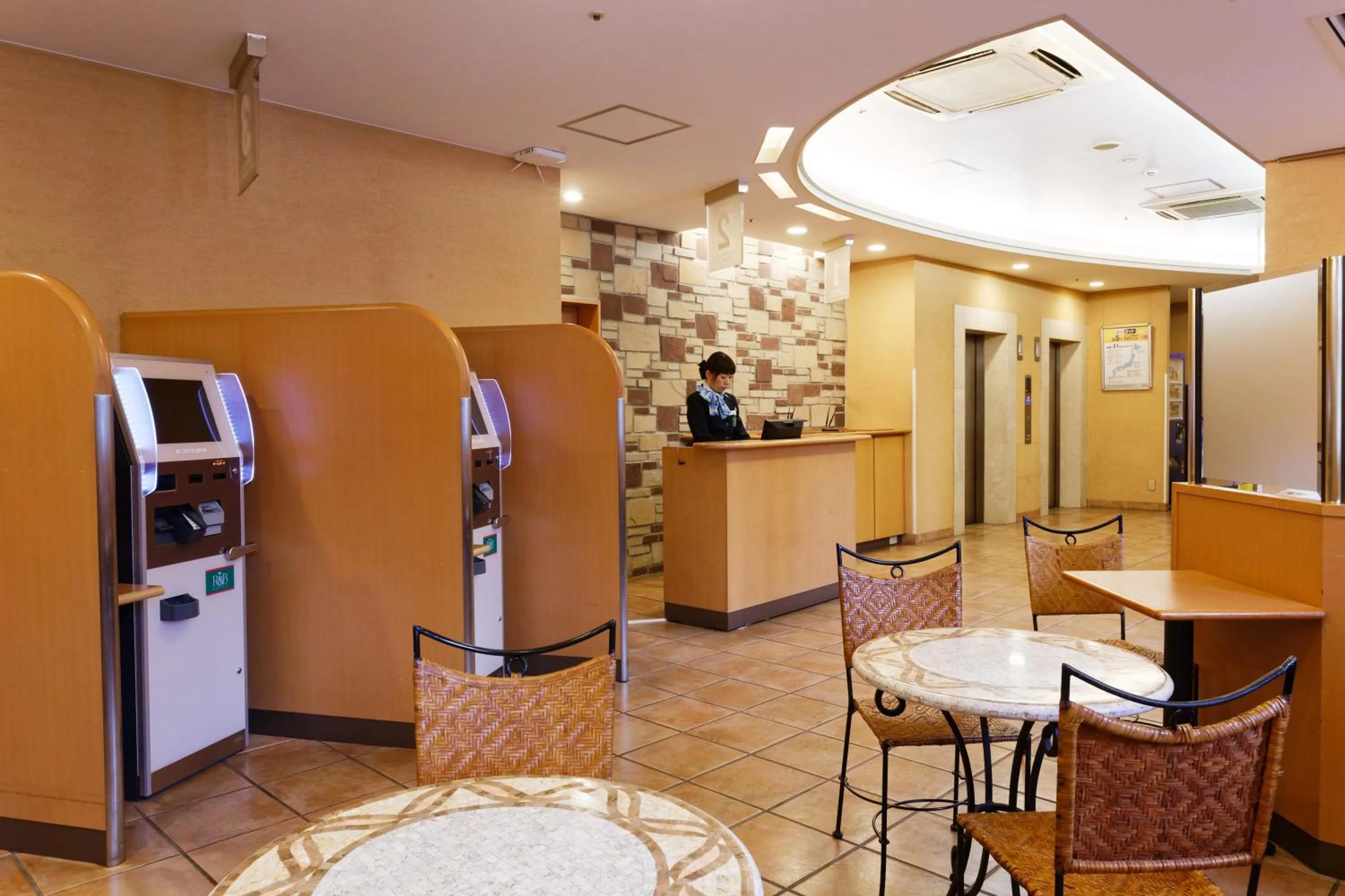 Lobby or reception in Washington R&B Hotel Kumamoto Shimotori