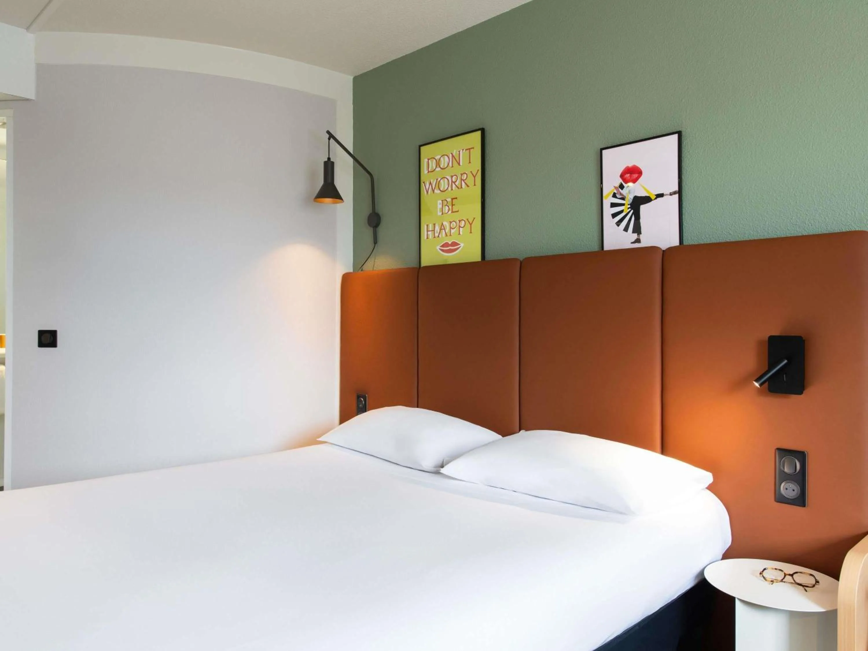Bedroom, Bed in Hotel ibis Rennes Centre Gare Sud