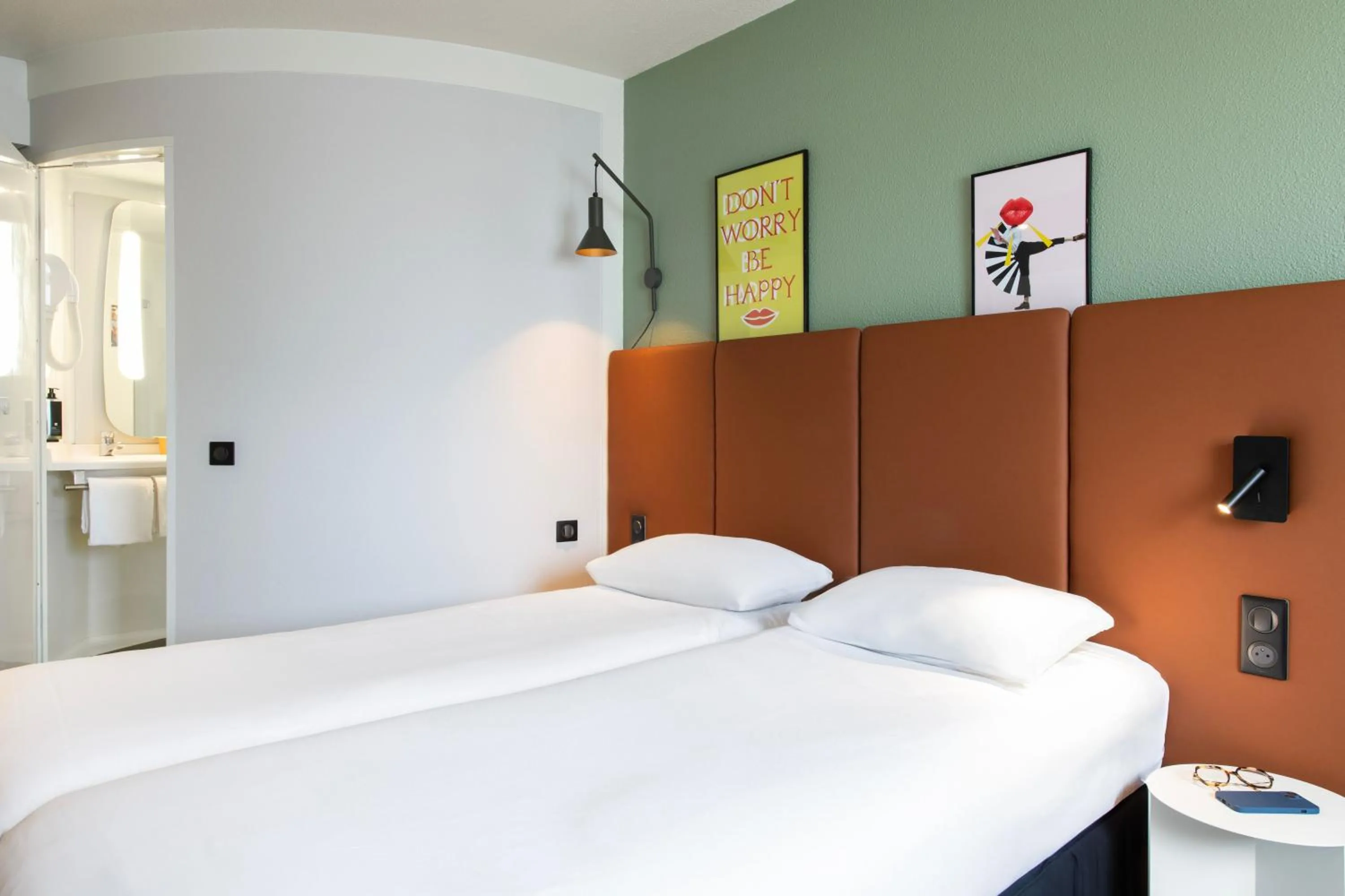 Bedroom, Bed in Hotel ibis Rennes Centre Gare Sud