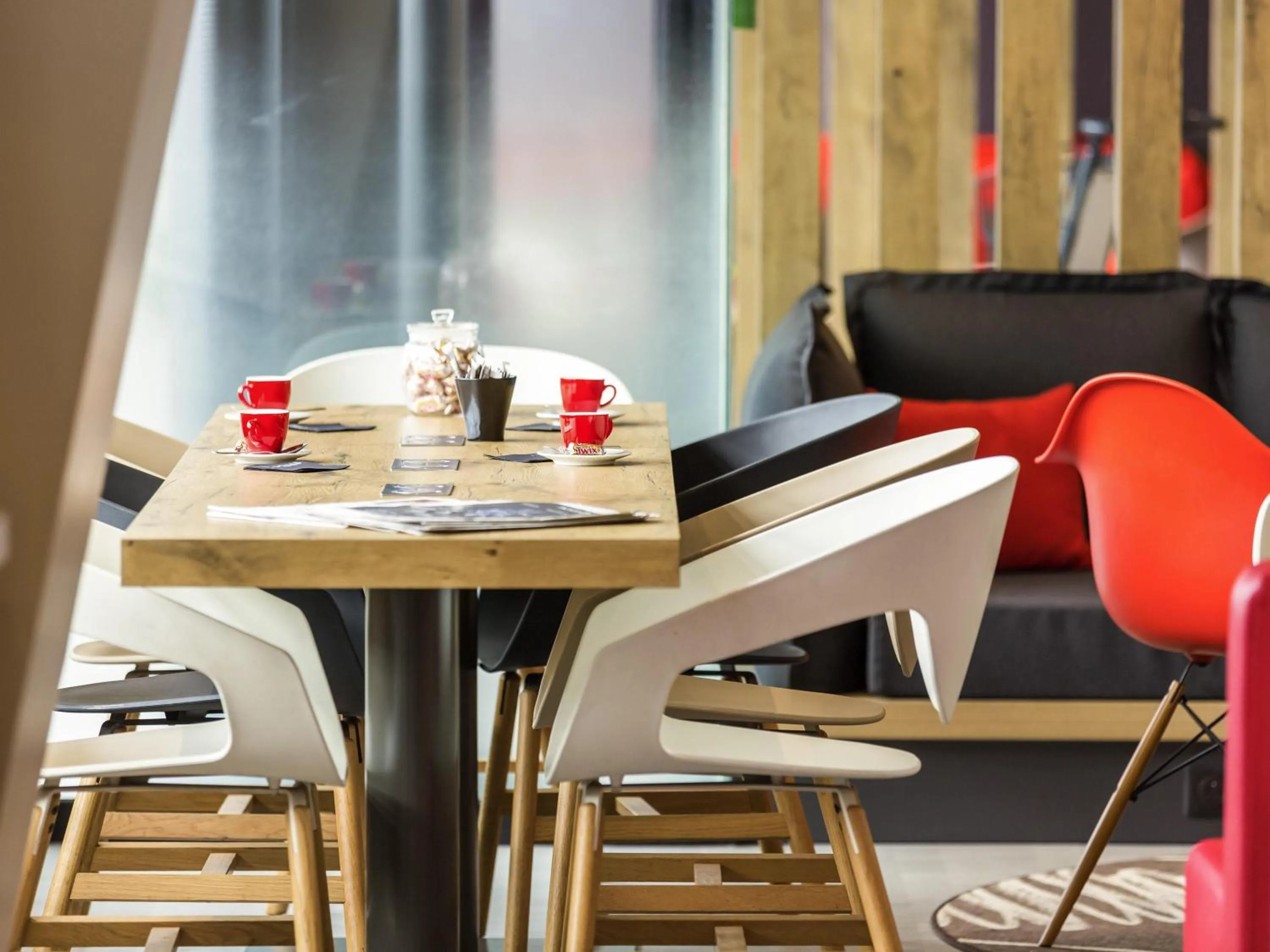 Lounge or bar in Hotel ibis Rennes Centre Gare Sud