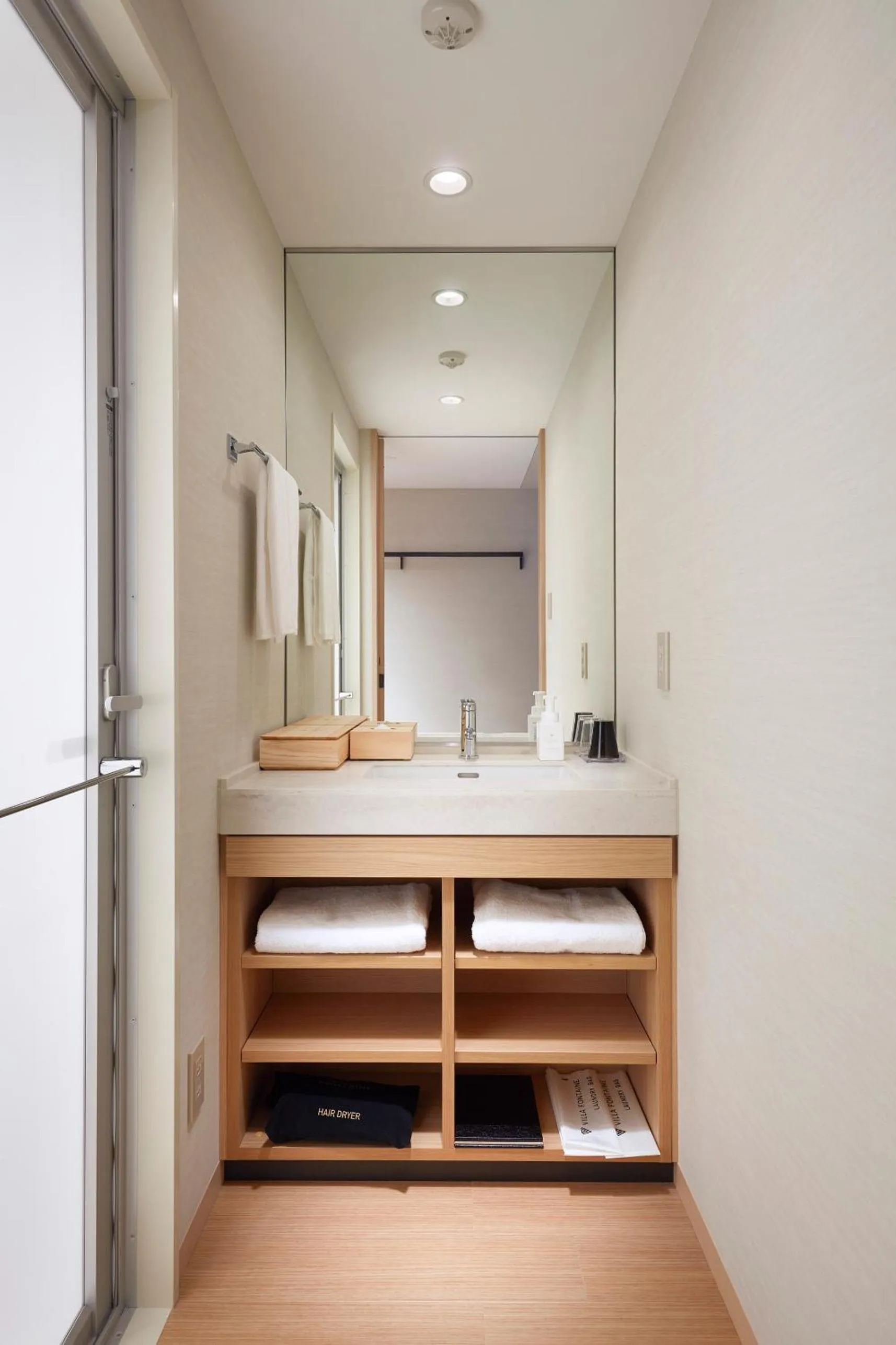 Bathroom in Villa Fontaine Grand Haneda Airport