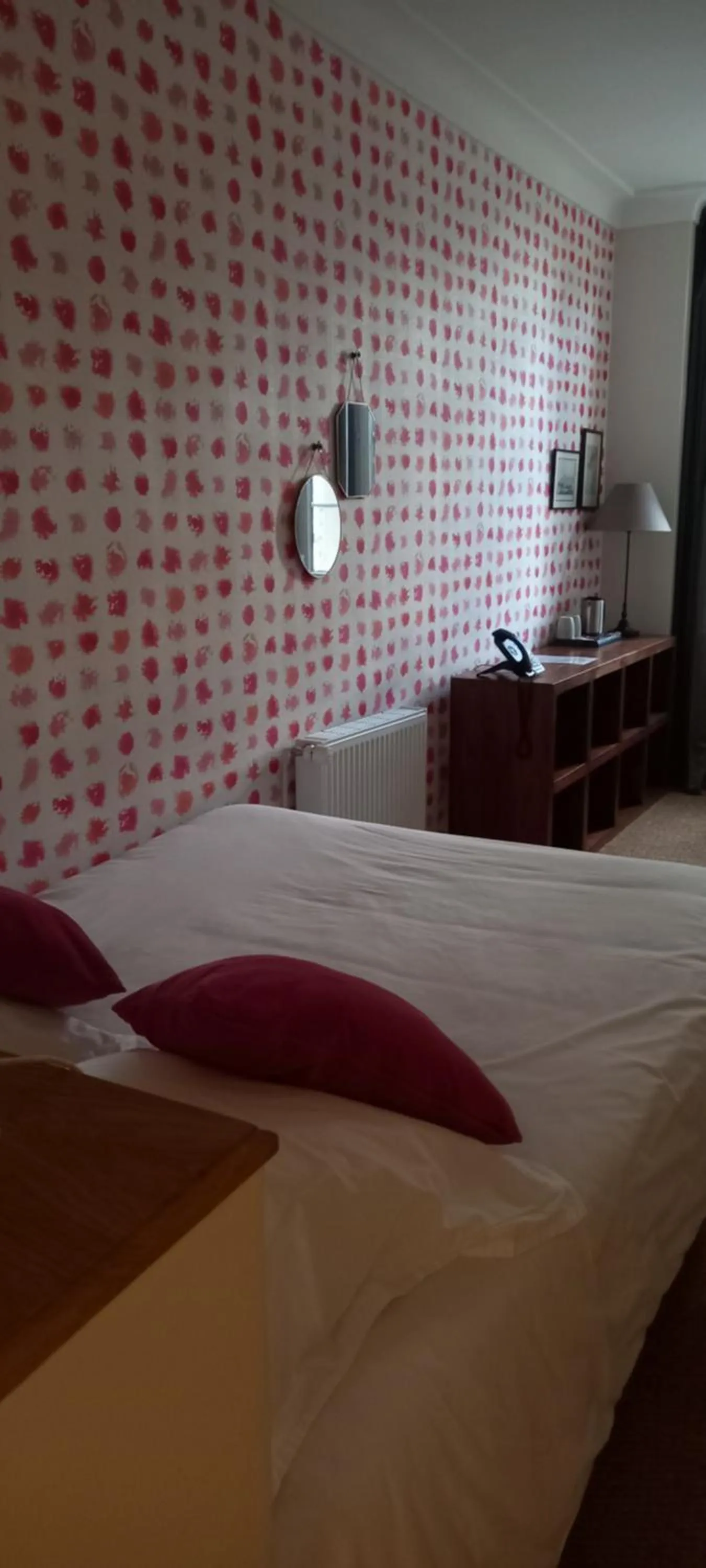 Photo of the whole room, Bed in Hôtel de Mirmande