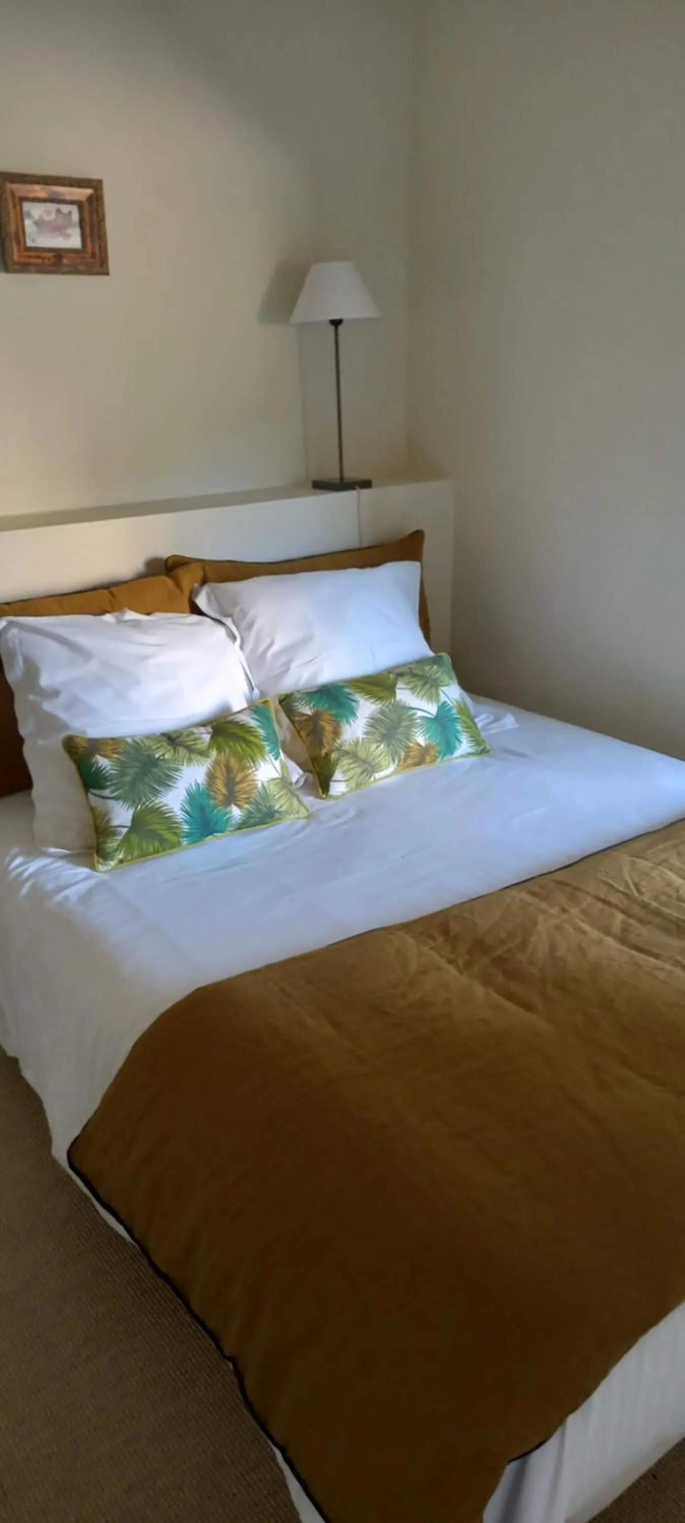 Photo of the whole room, Bed in Hôtel de Mirmande