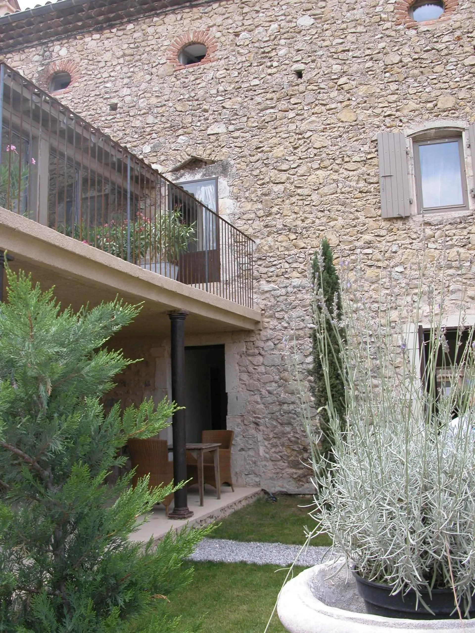 Property building in Hôtel de Mirmande