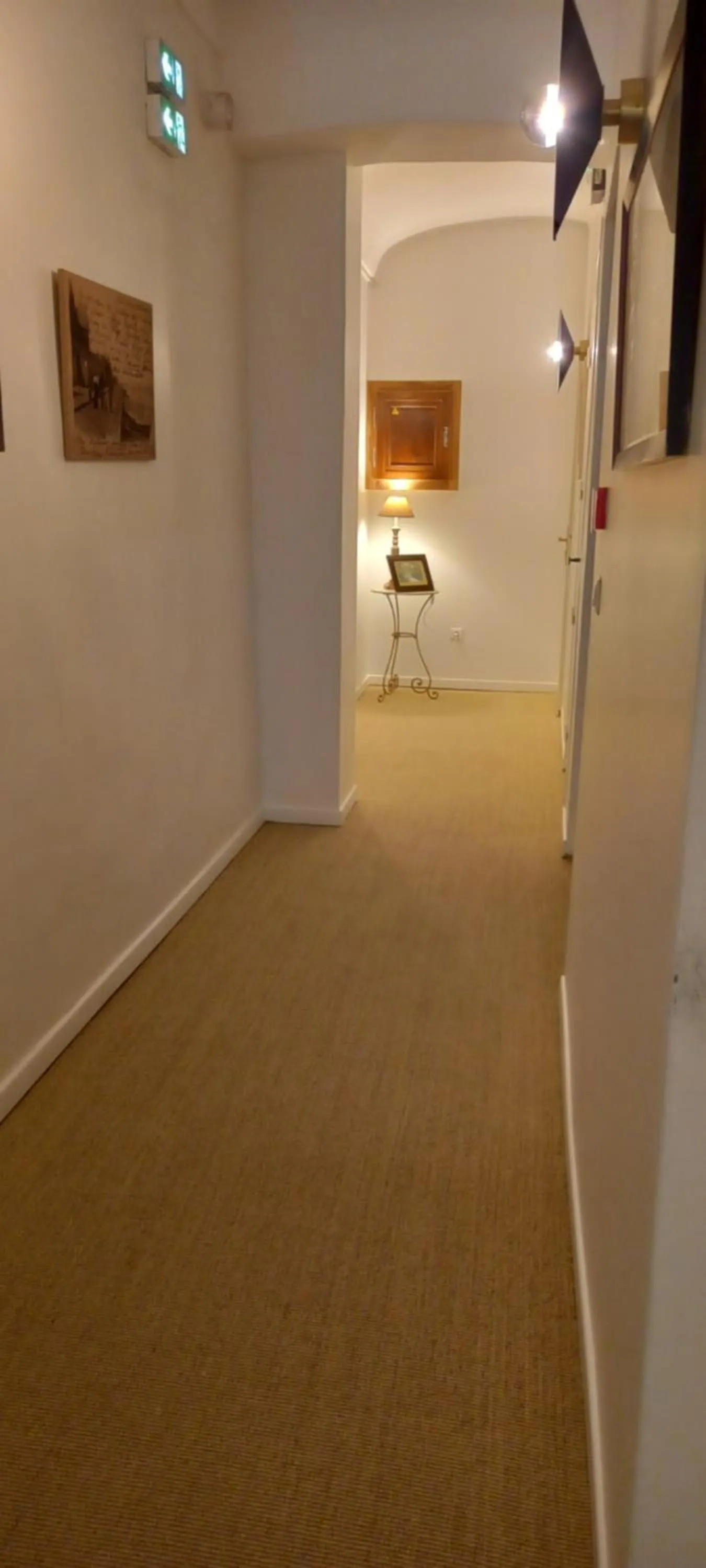 Property building in Hôtel de Mirmande