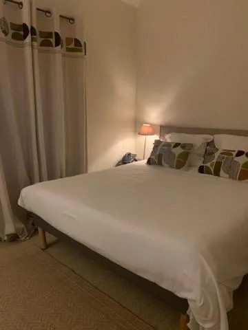 Bed in Hôtel de Mirmande