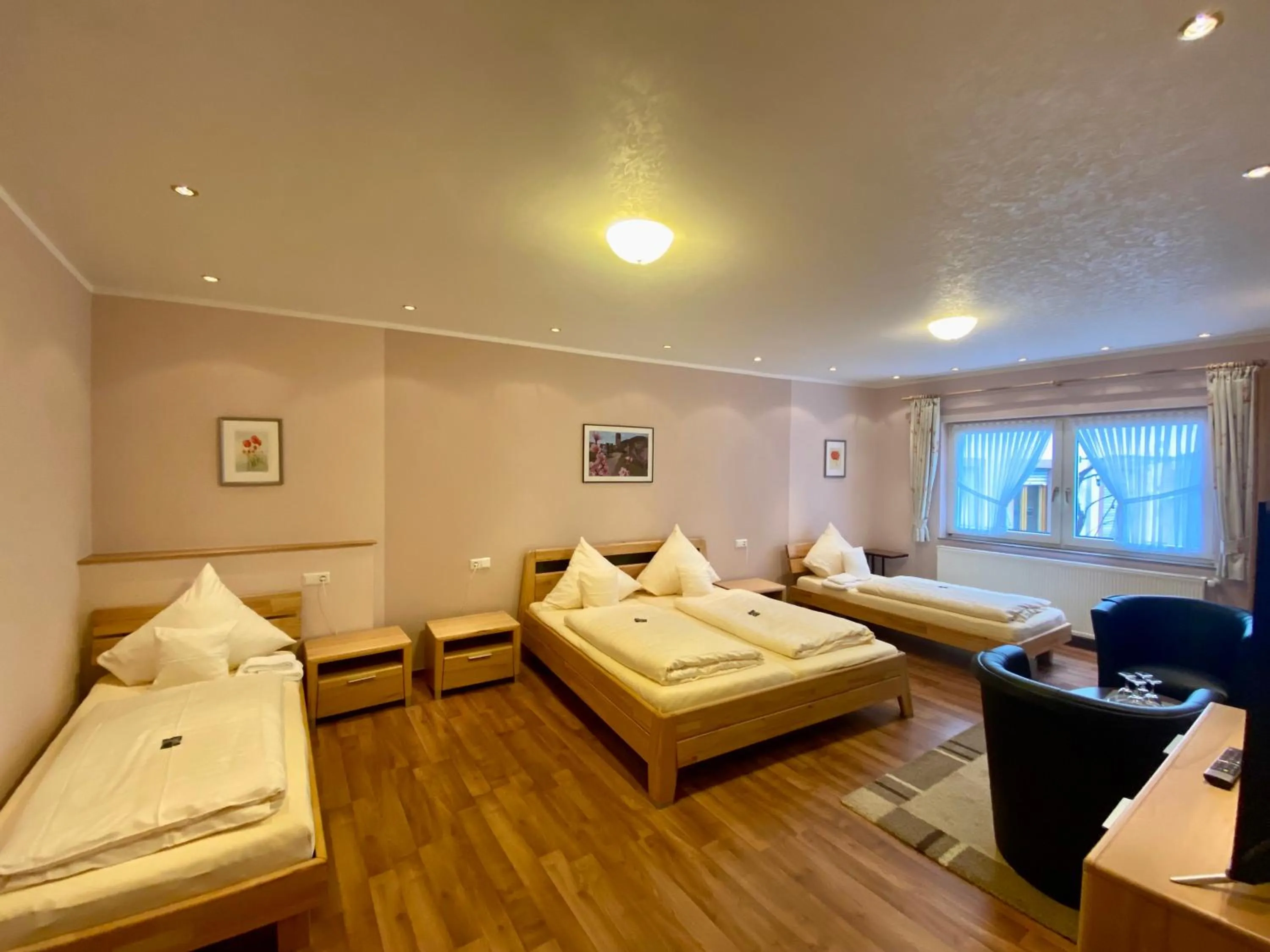 Bedroom in Hotel Gästehaus auf der Lay
