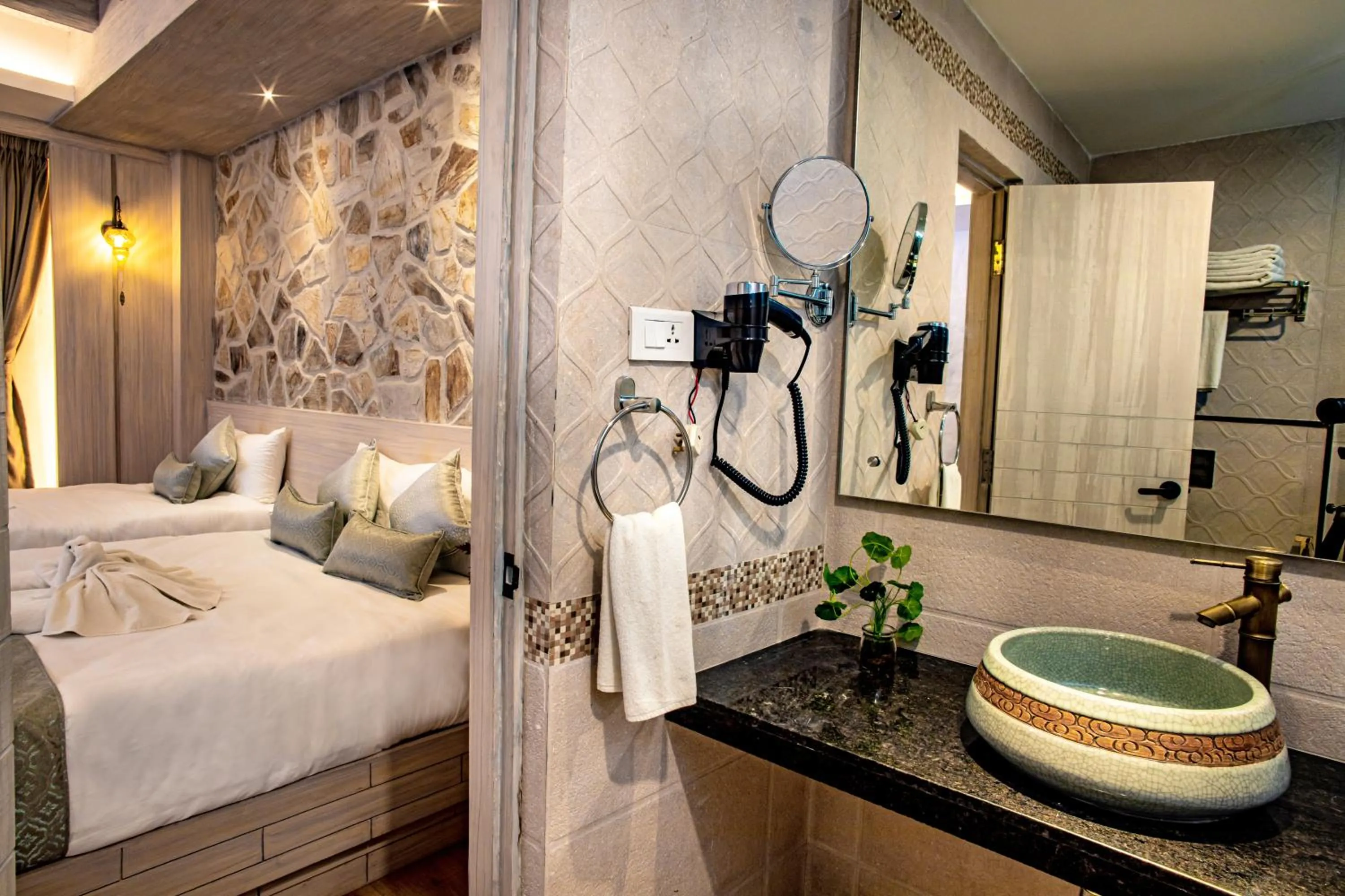 Bathroom, Bed in Arushi Boutique Hotel