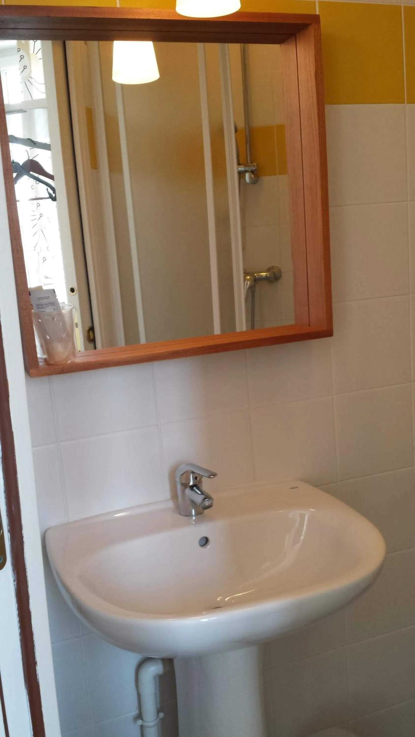 Bathroom in Au Pigeon Blanc