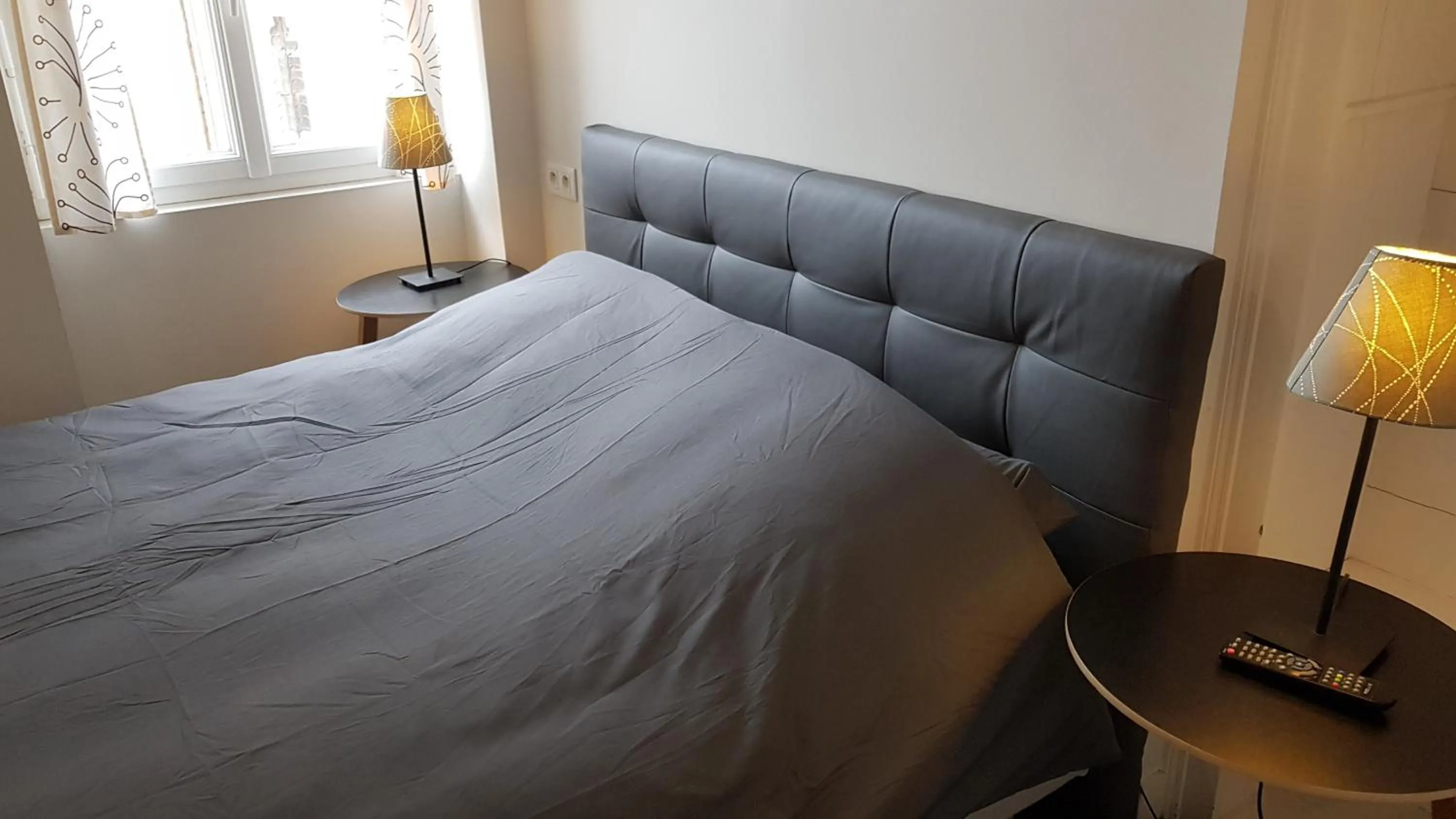 Bed in Au Pigeon Blanc