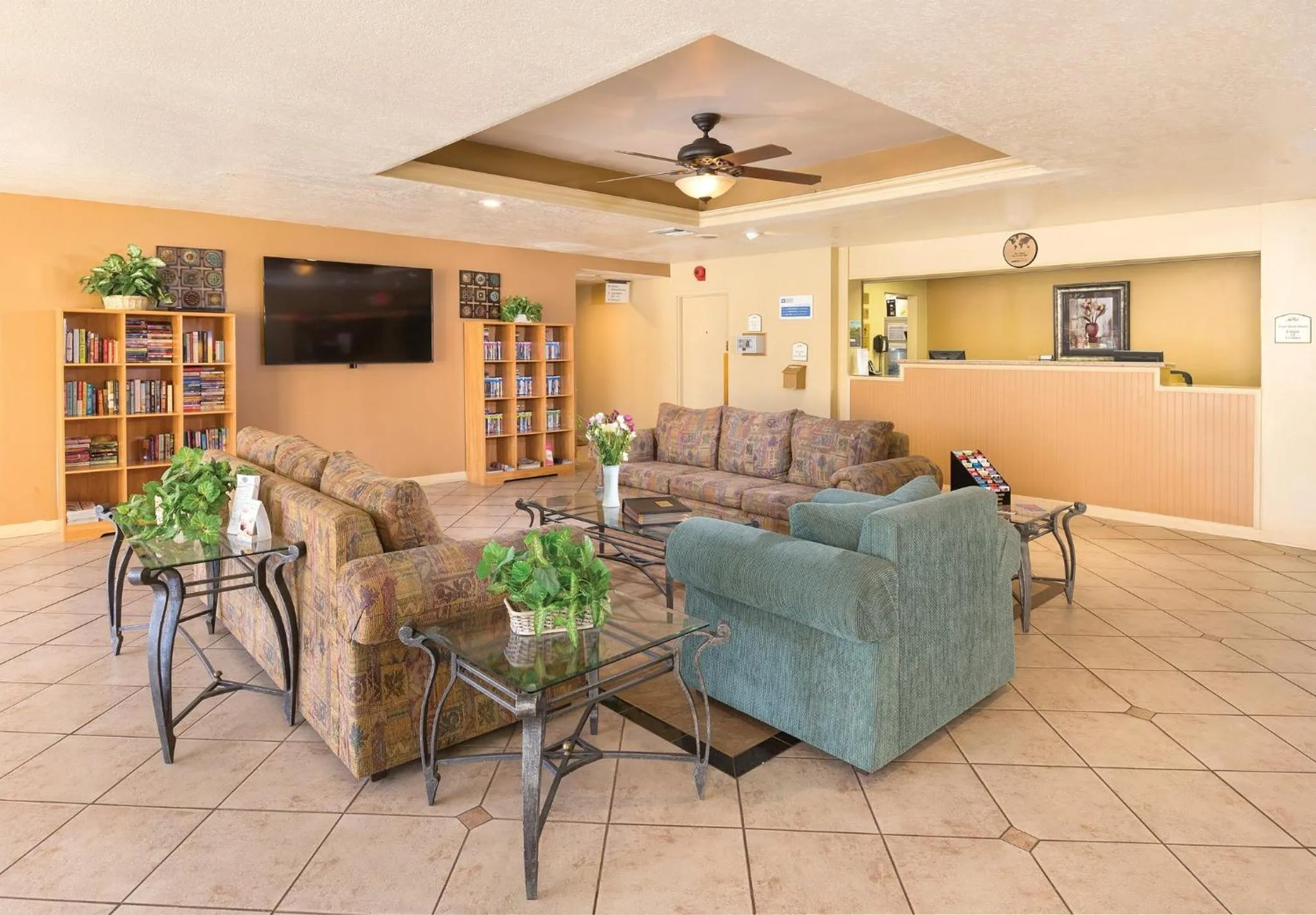 Lobby or reception in WorldMark Palm Springs - Plaza Resort and Spa