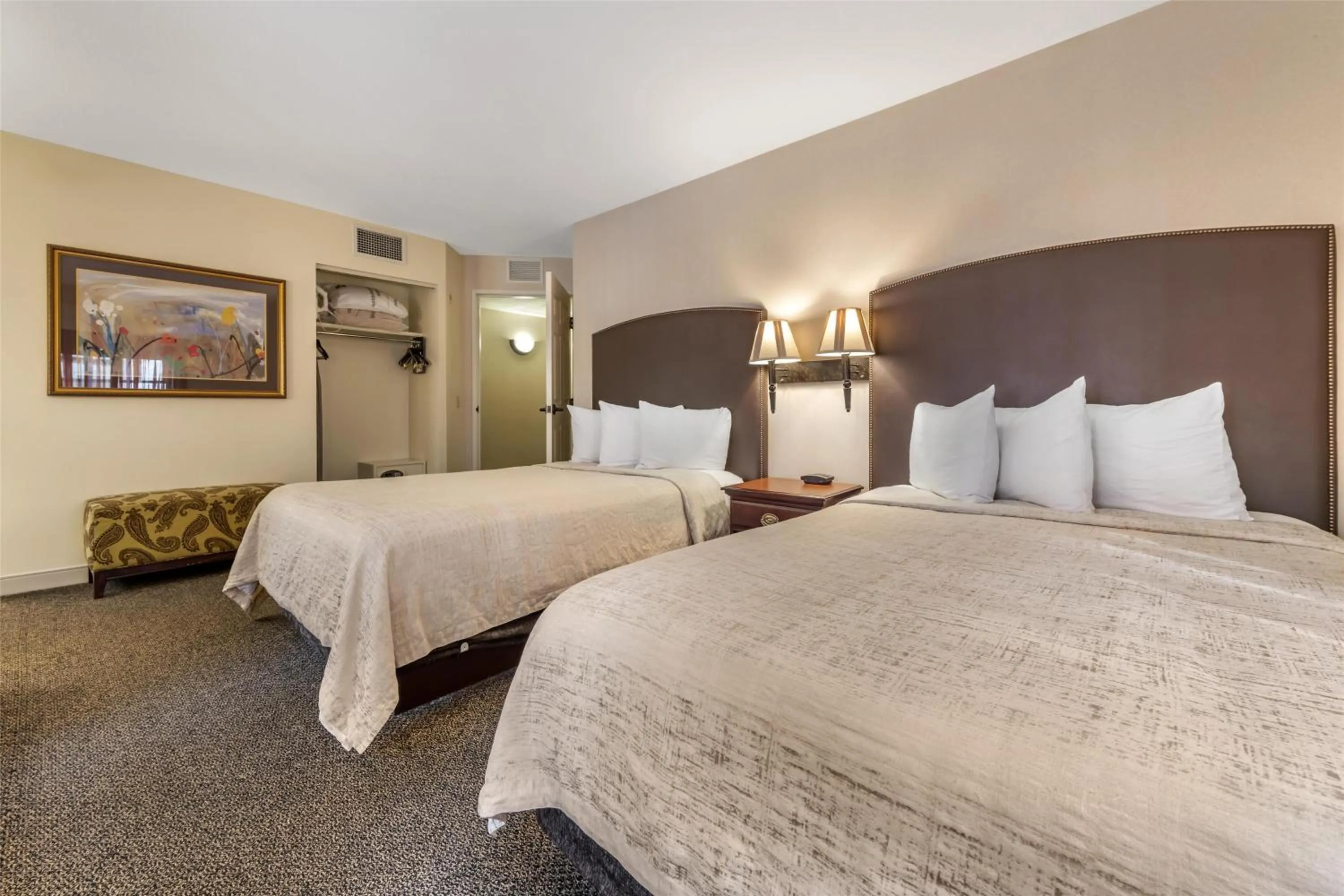 Photo of the whole room, Bed in Best Western Plus The Normandy Inn & Suites