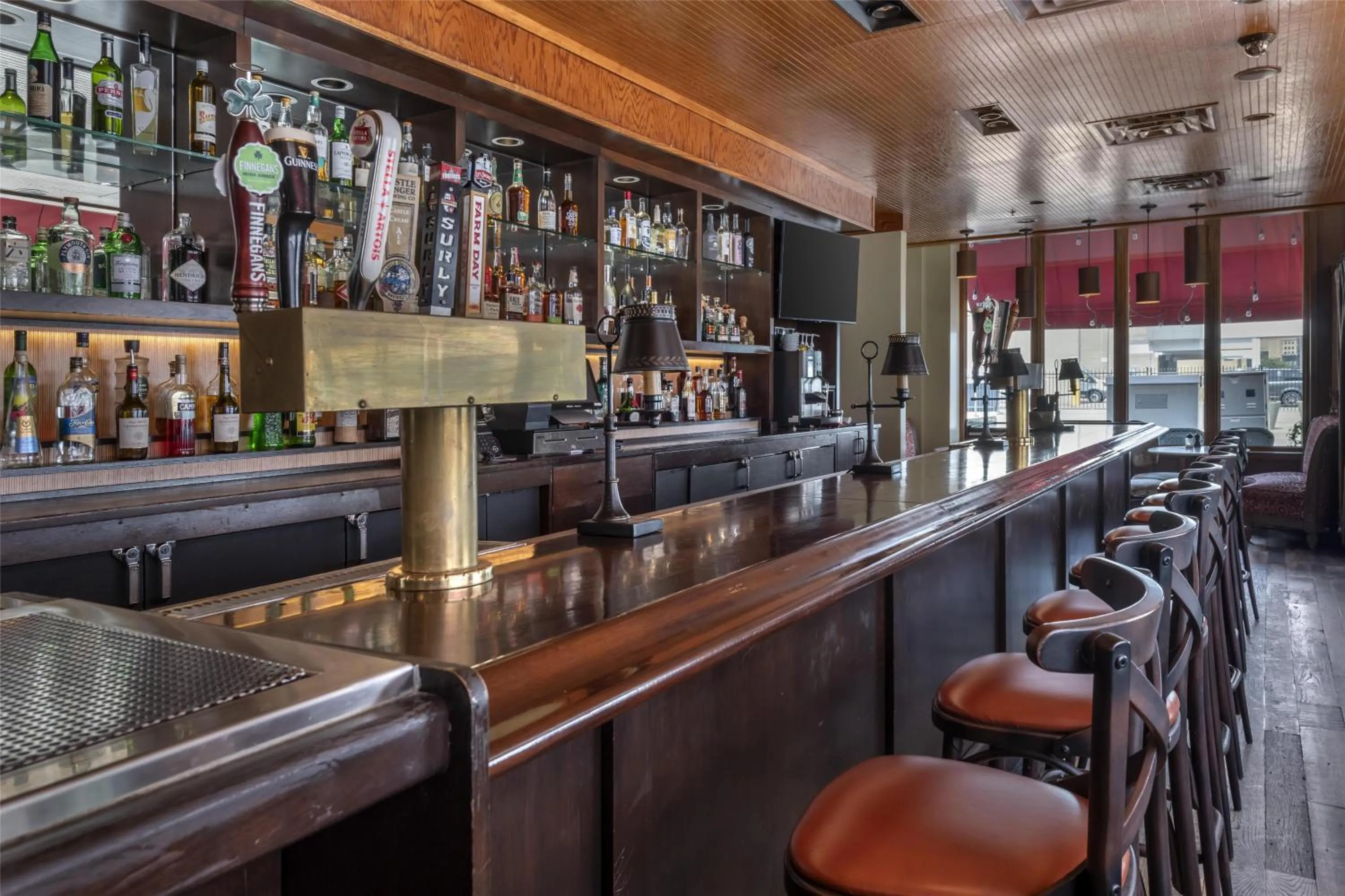 Lounge or bar in Best Western Plus The Normandy Inn & Suites