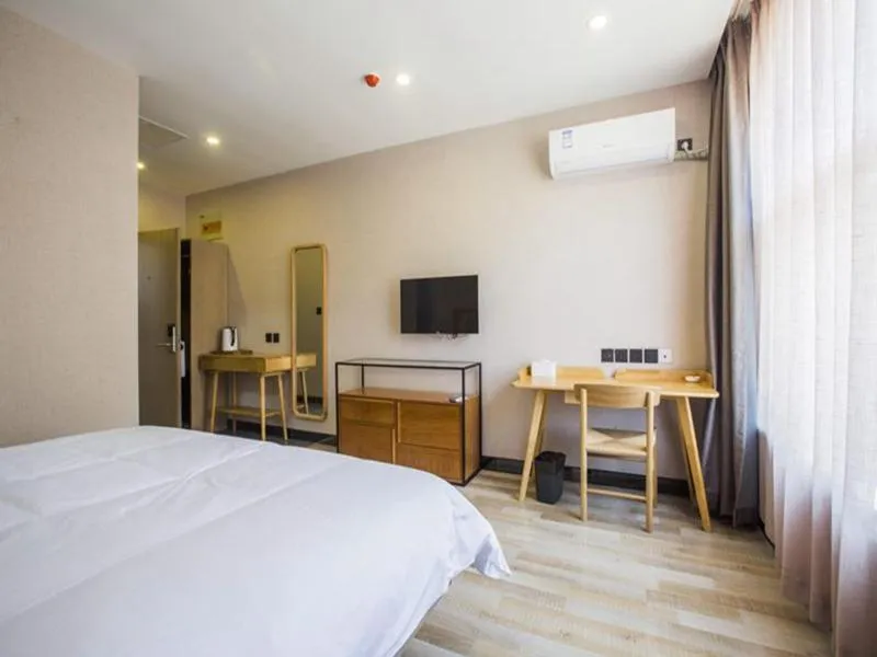 Bed in Up And In Shandong Qingdao Jiaozhou Lanzhou East Road New Bus Station