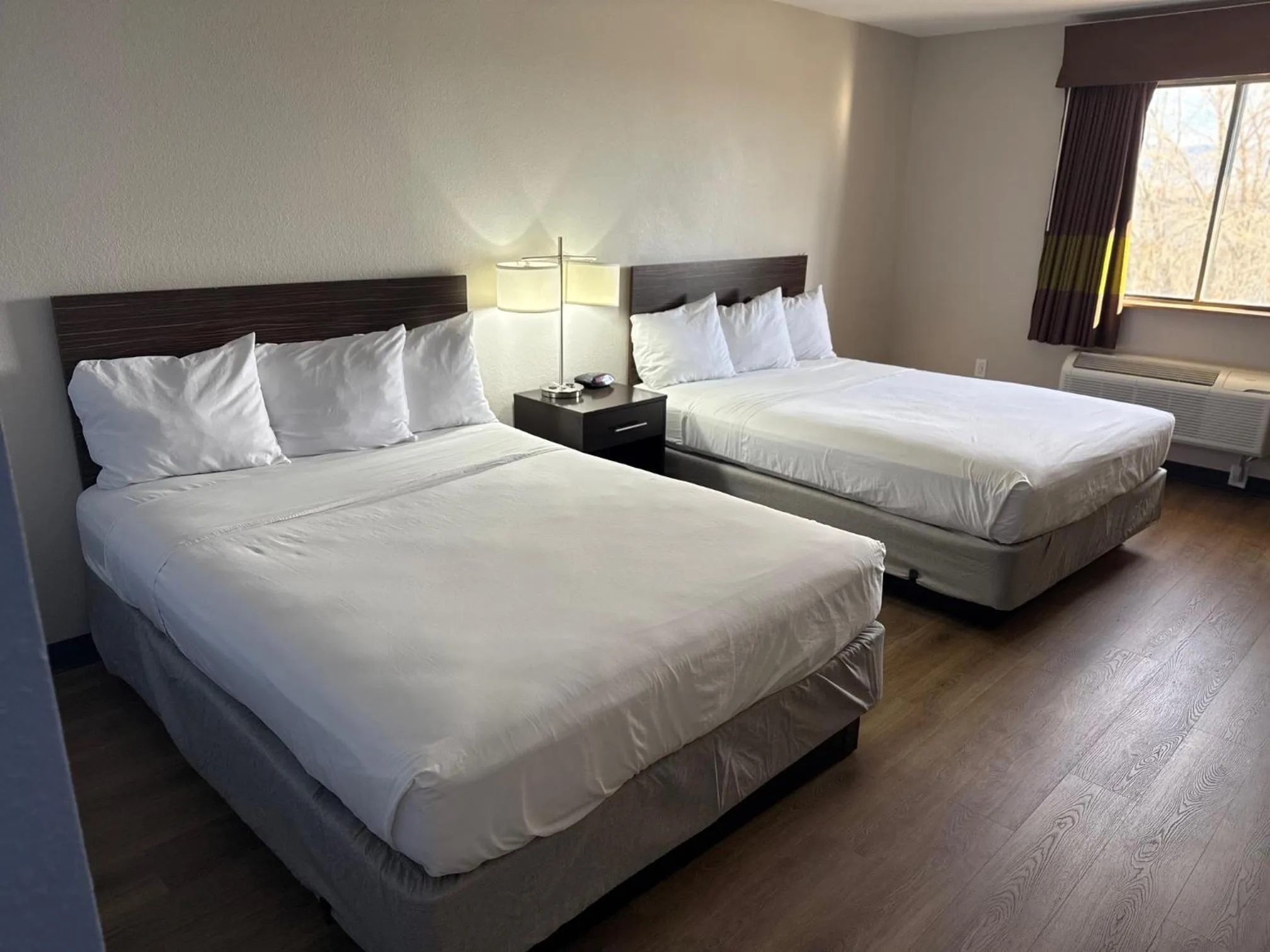 Bedroom, Bed in Albuquerque Hotel West by IHG