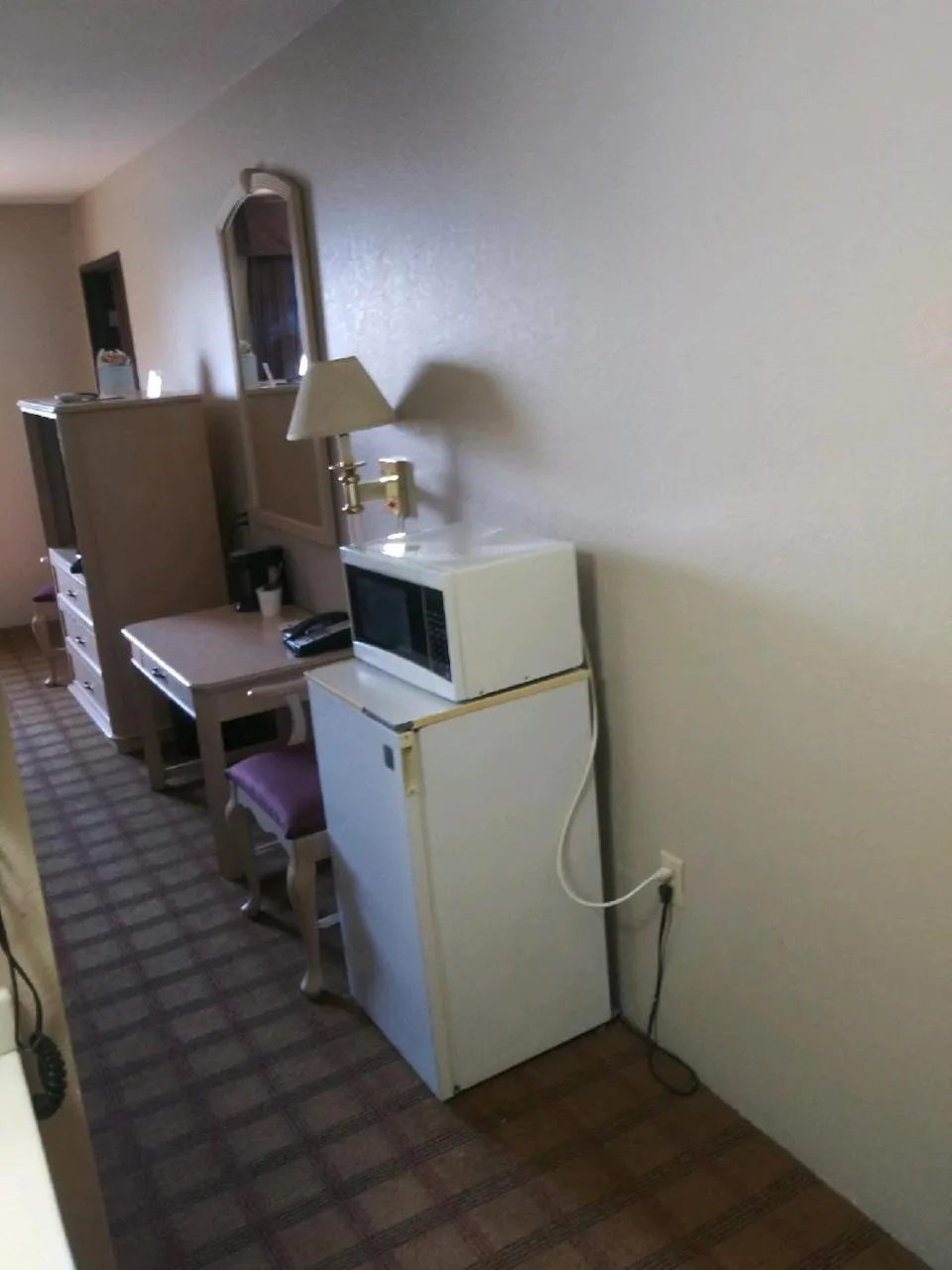 hair dresser in Super 8 by Wyndham Albuquerque West/Coors Blvd