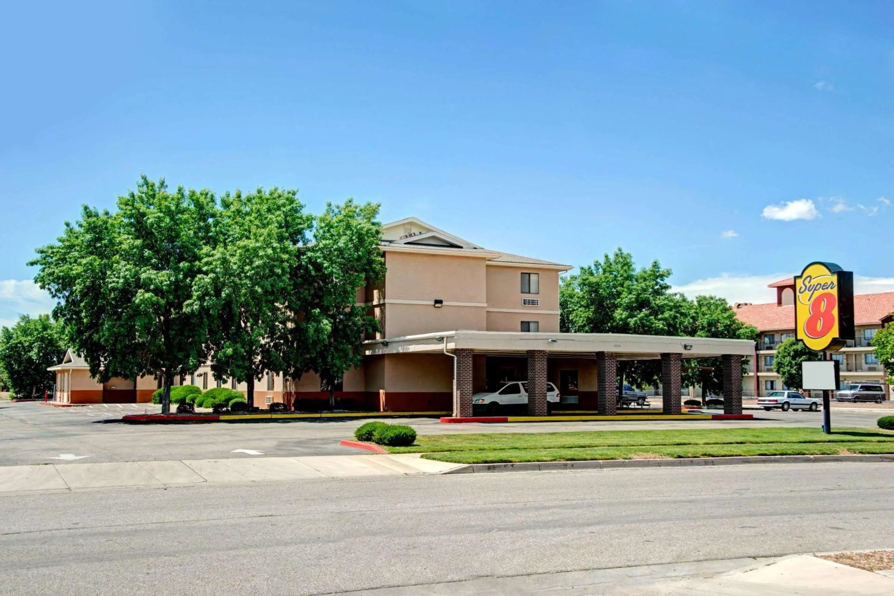 Property building in Super 8 by Wyndham Albuquerque West/Coors Blvd