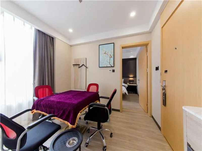 Bed in Thank Inn Plus Hotel Hebei Shijiazhuang High-tech Zone Torch Plaza