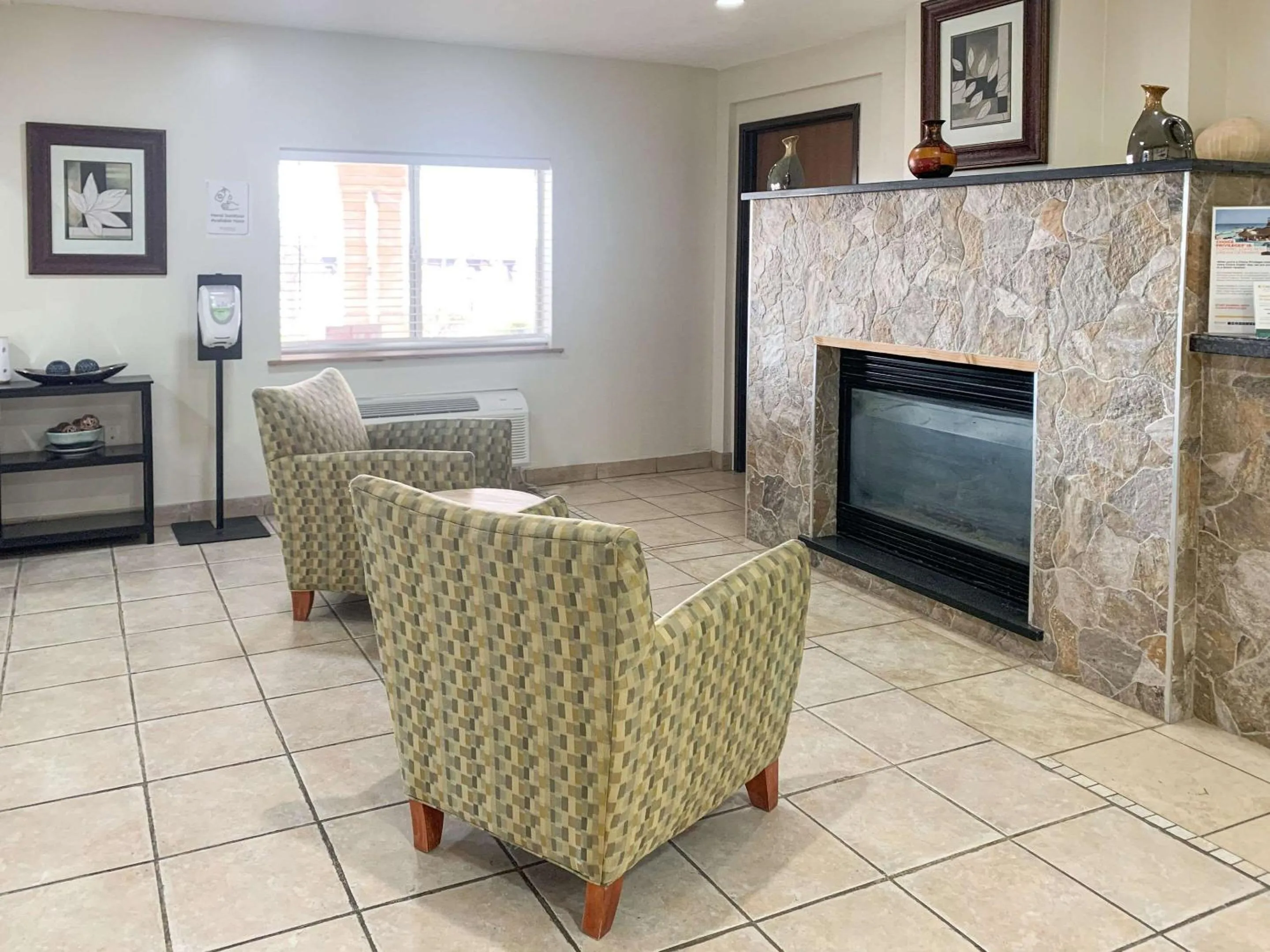 Lobby or reception in Quality Inn Albuquerque East I-40 Juan Tabo Exit