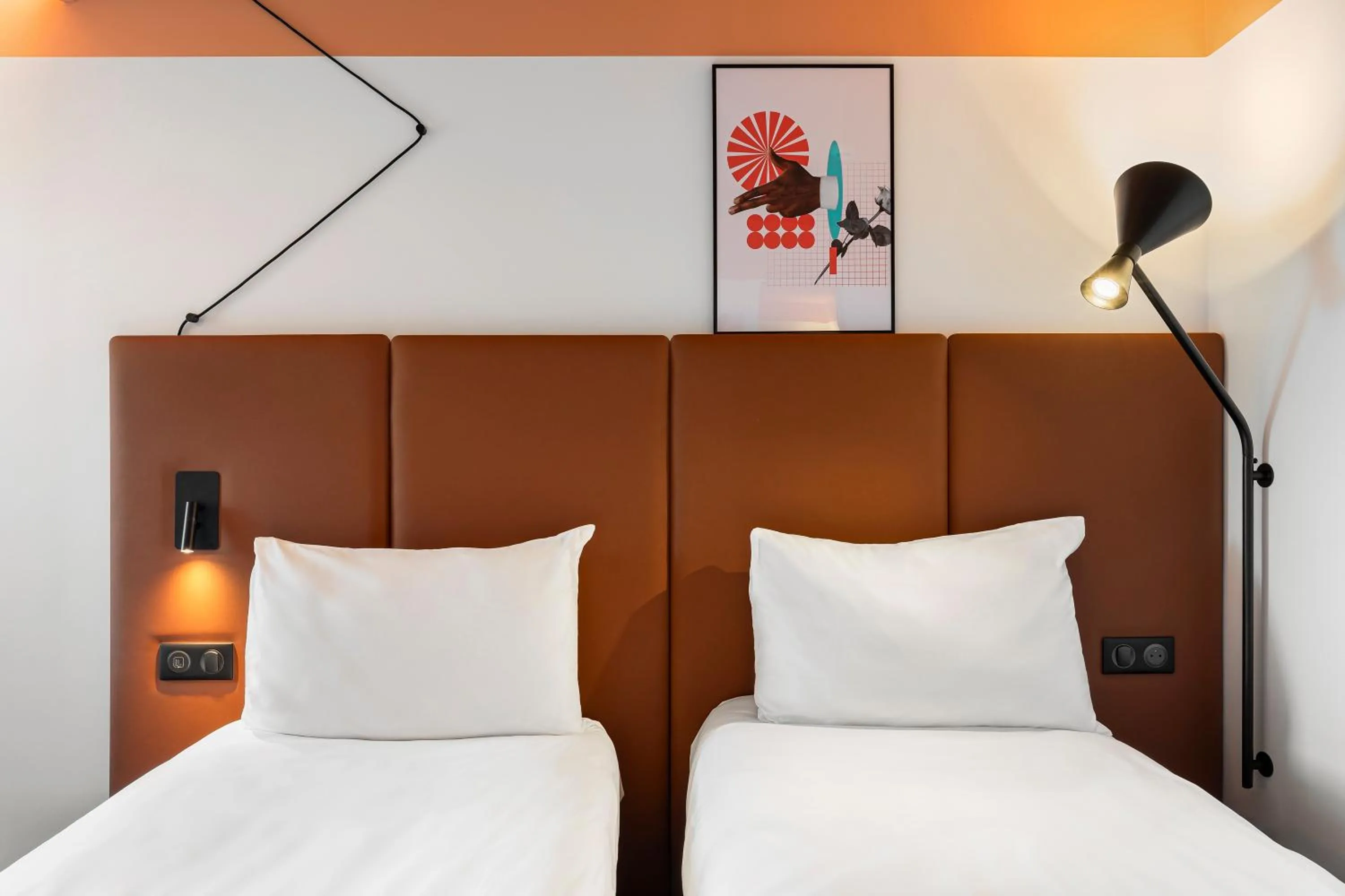 Photo of the whole room, Bed in ibis Nice Aéroport Promenade des Anglais