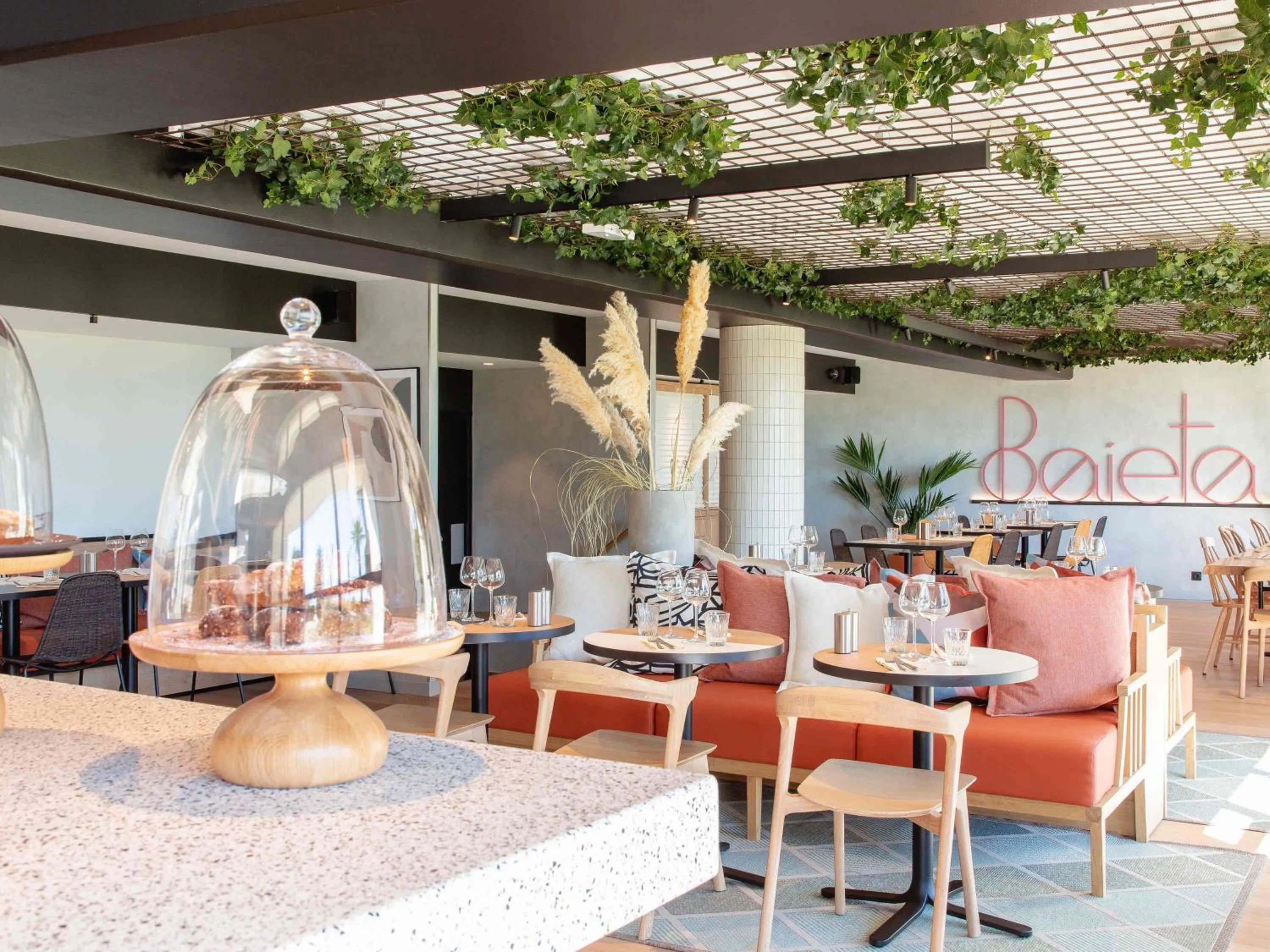 Restaurant/places to eat in ibis Nice Aéroport Promenade des Anglais