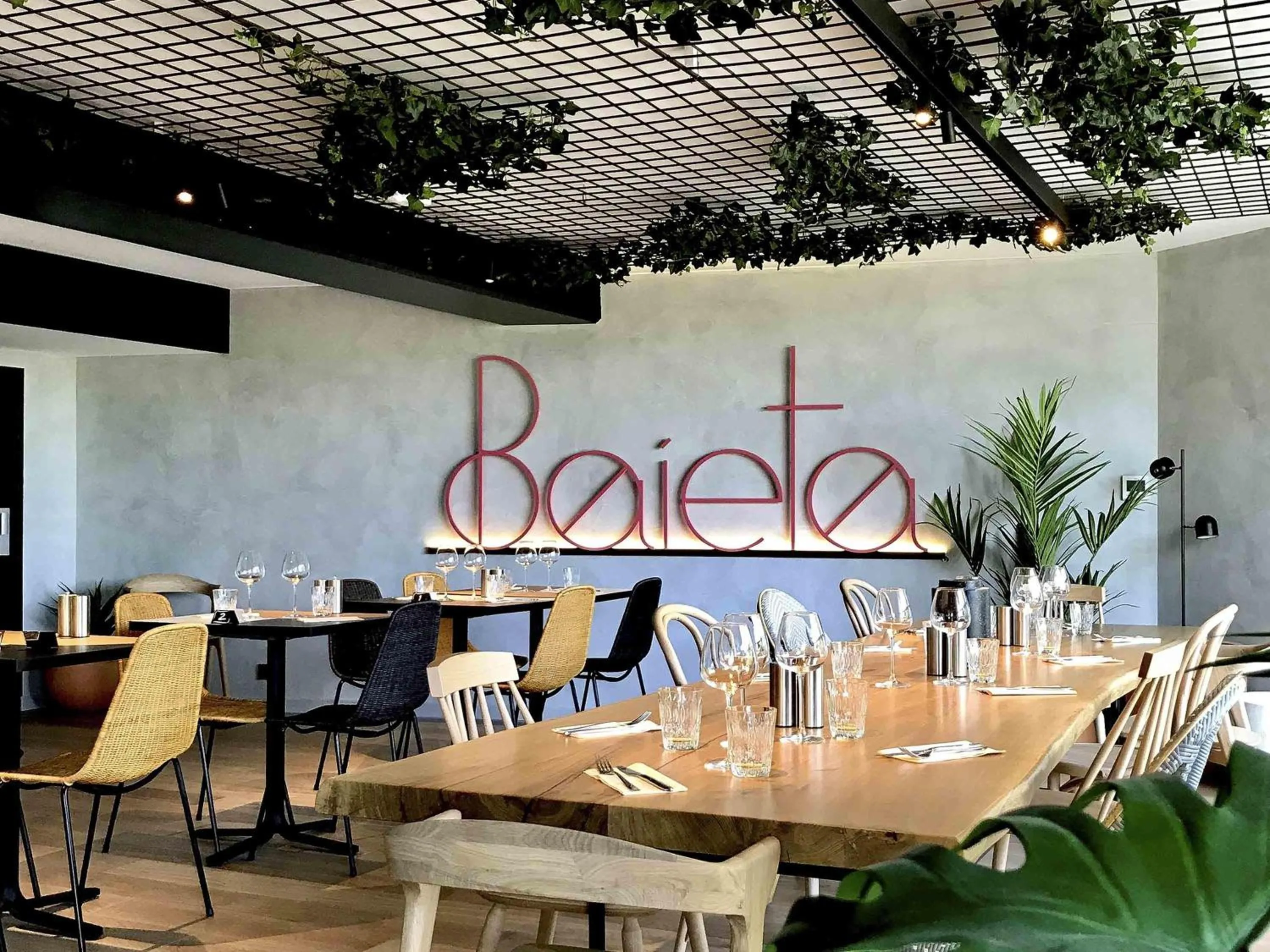 Restaurant/places to eat in ibis Nice Aéroport Promenade des Anglais