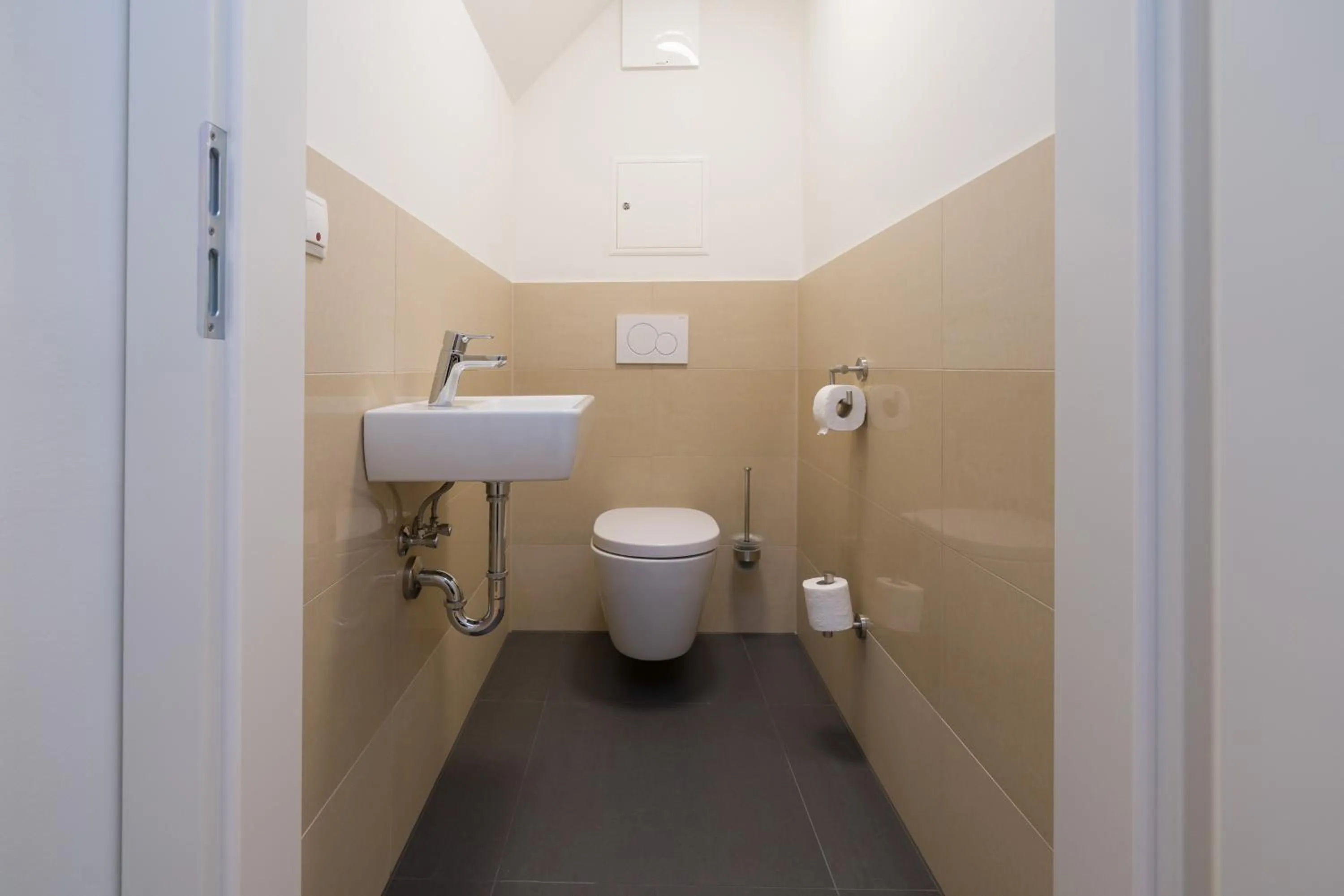 Toilet in MyApartments Vienna