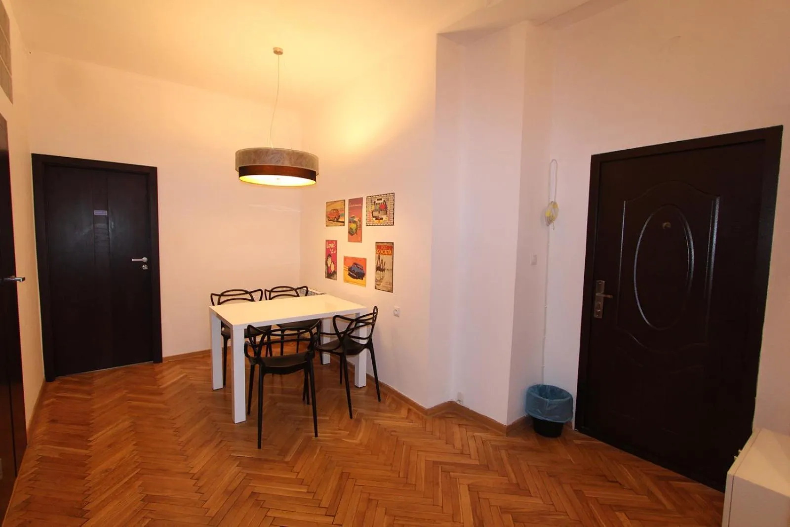 Dining area in Chmielna 5 Rooms & Apartments