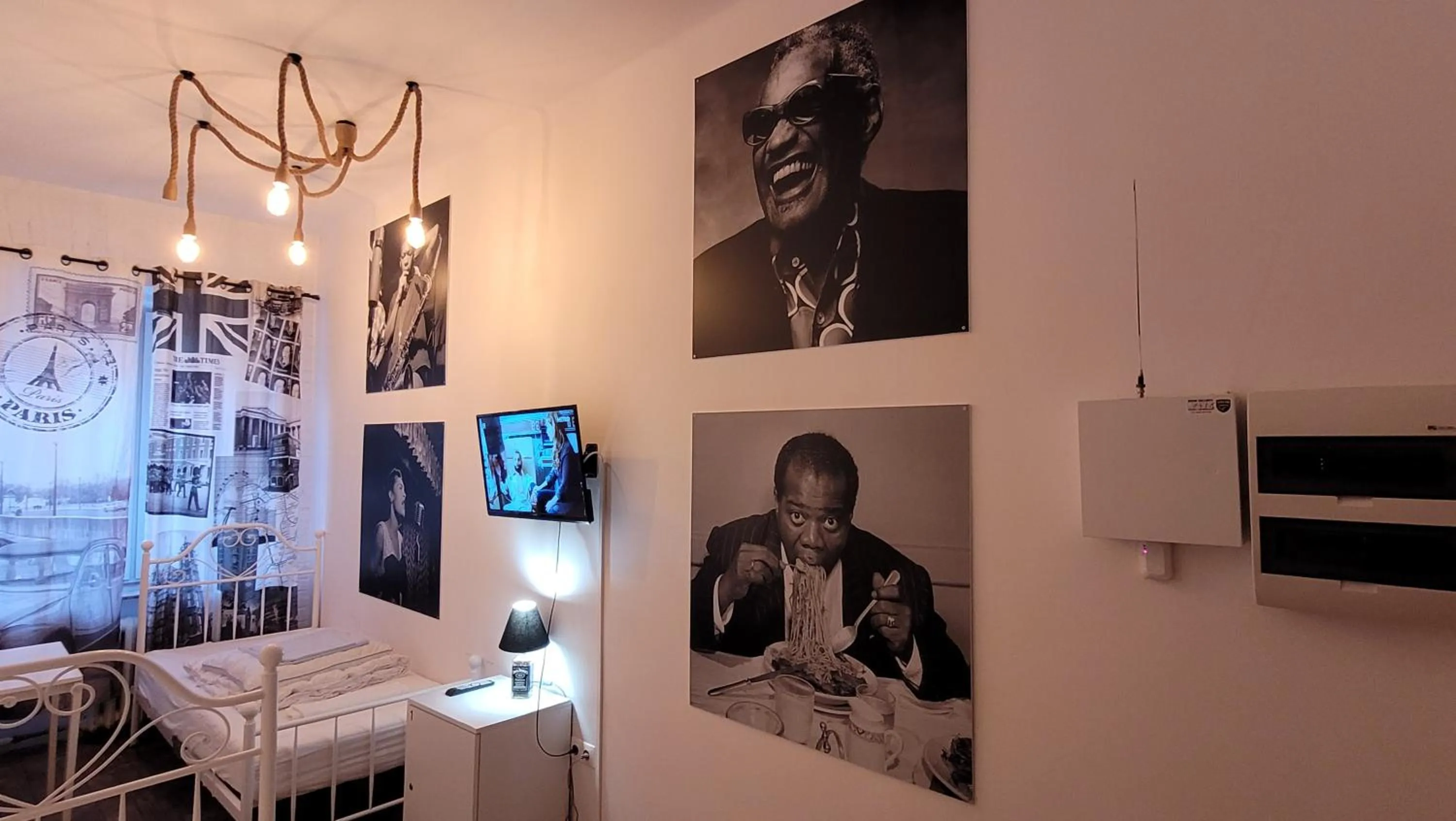 Bed in Chmielna 5 Rooms & Apartments