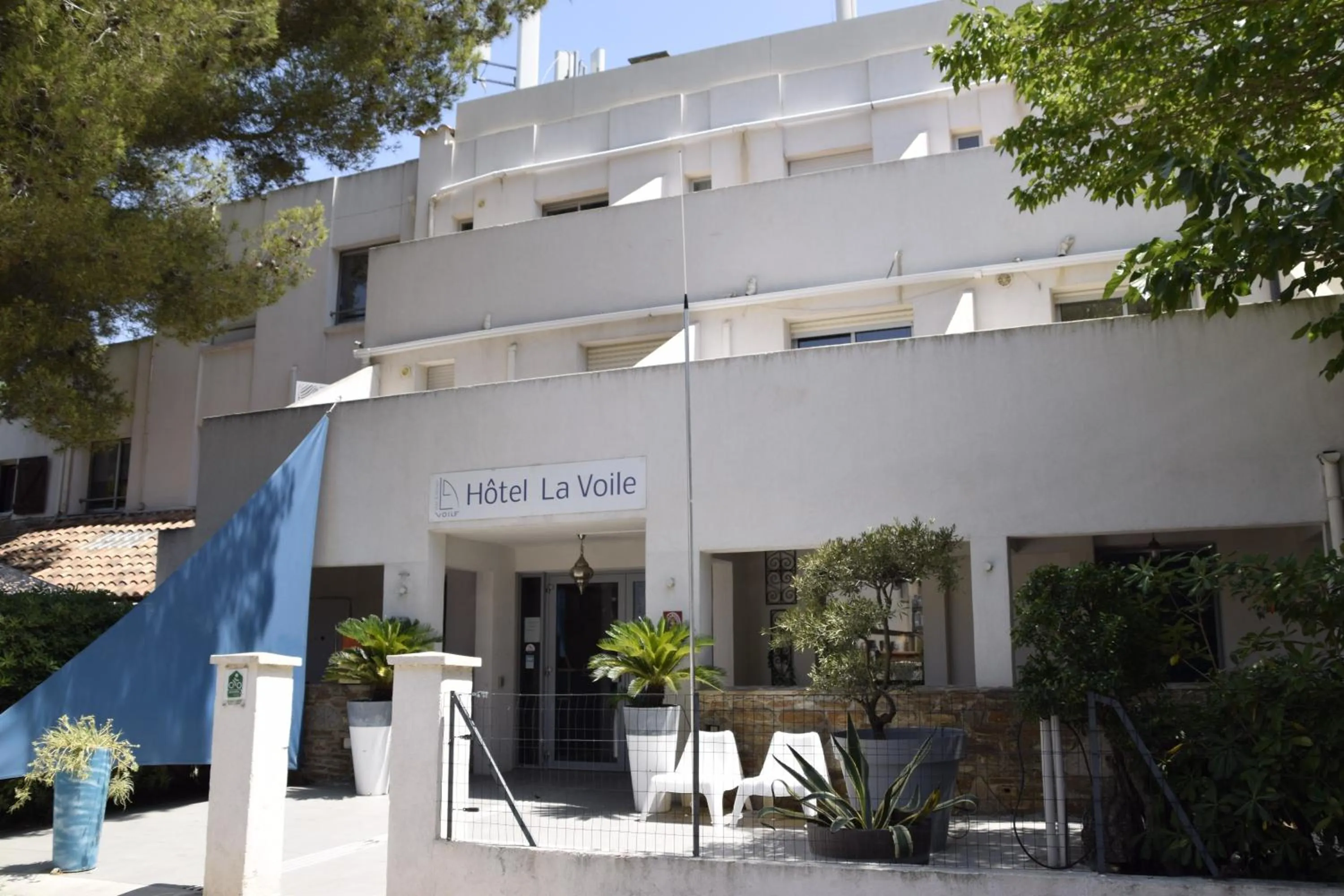 Property building in Hotel La Voile