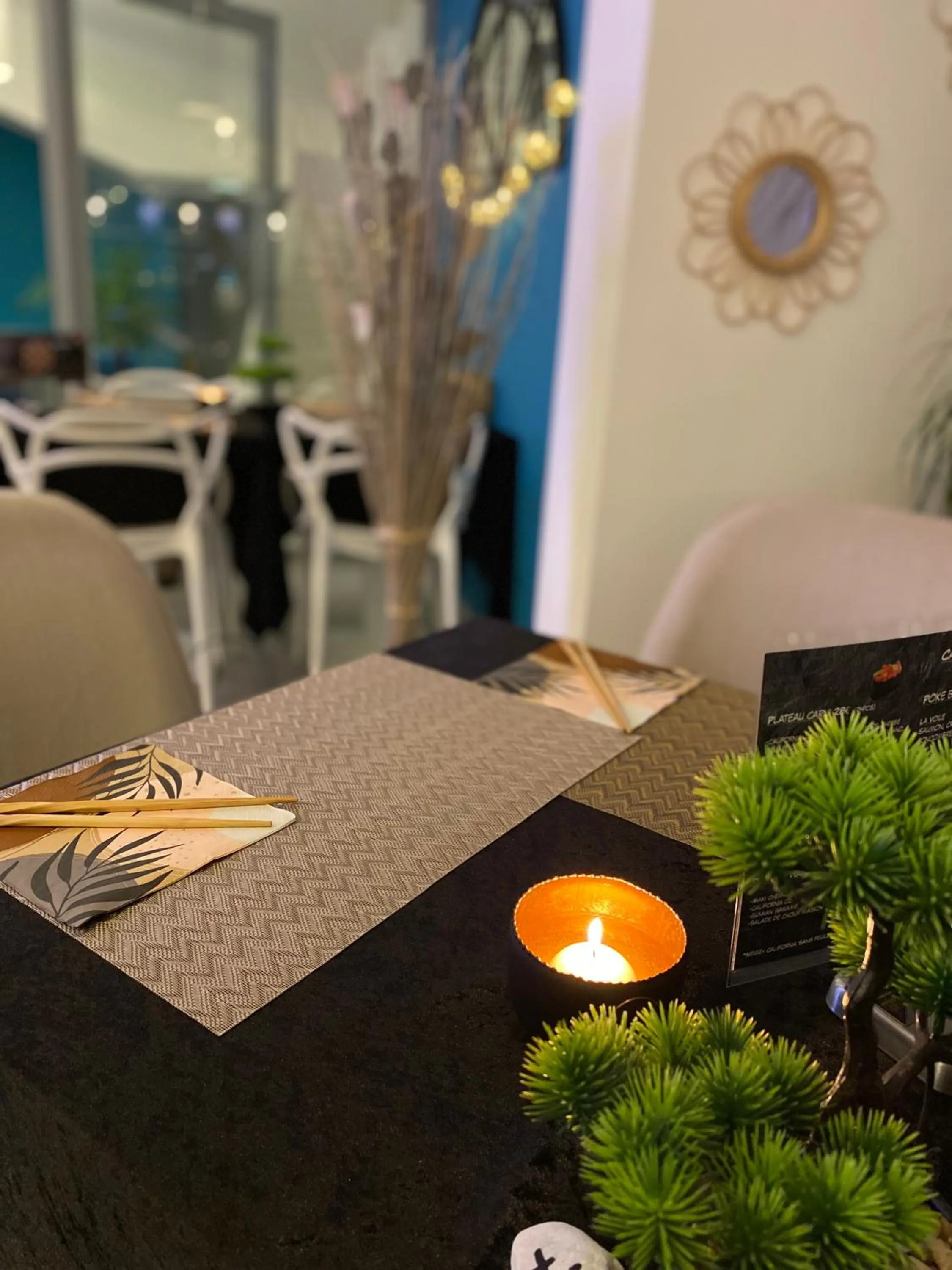 Restaurant/places to eat in Hotel La Voile