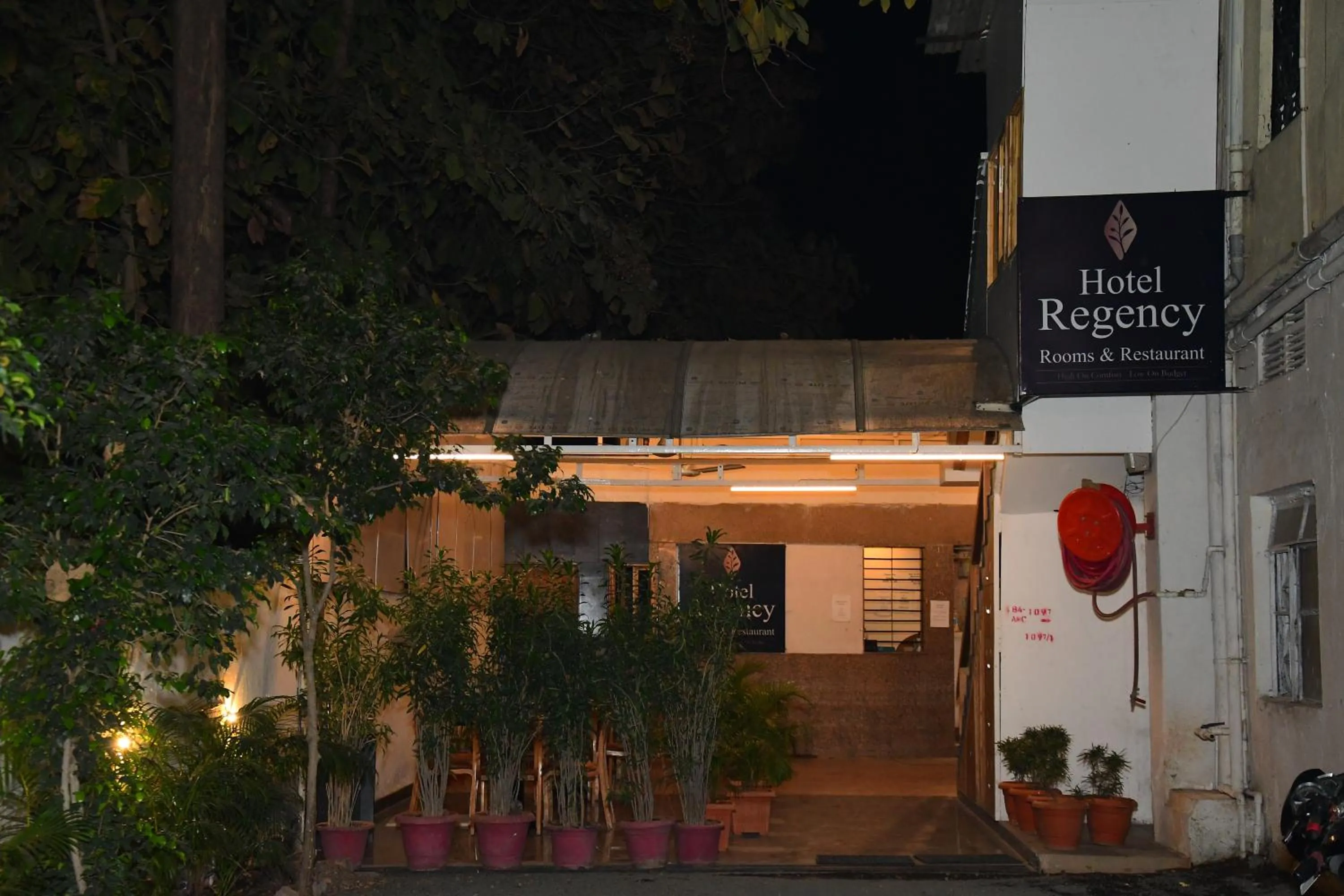 Parking in Hotel Regency