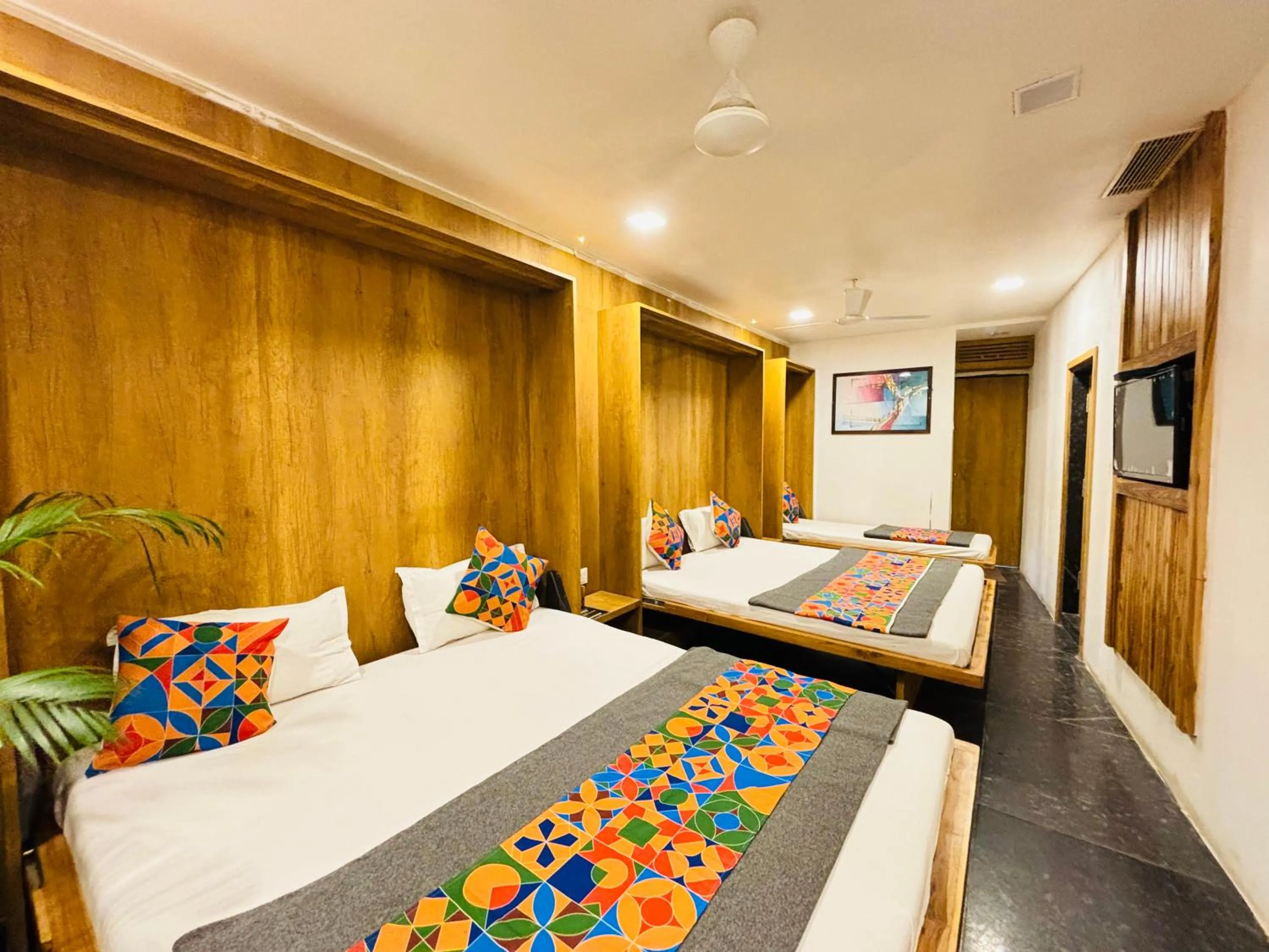 Bedroom, Bed in Hotel Regency