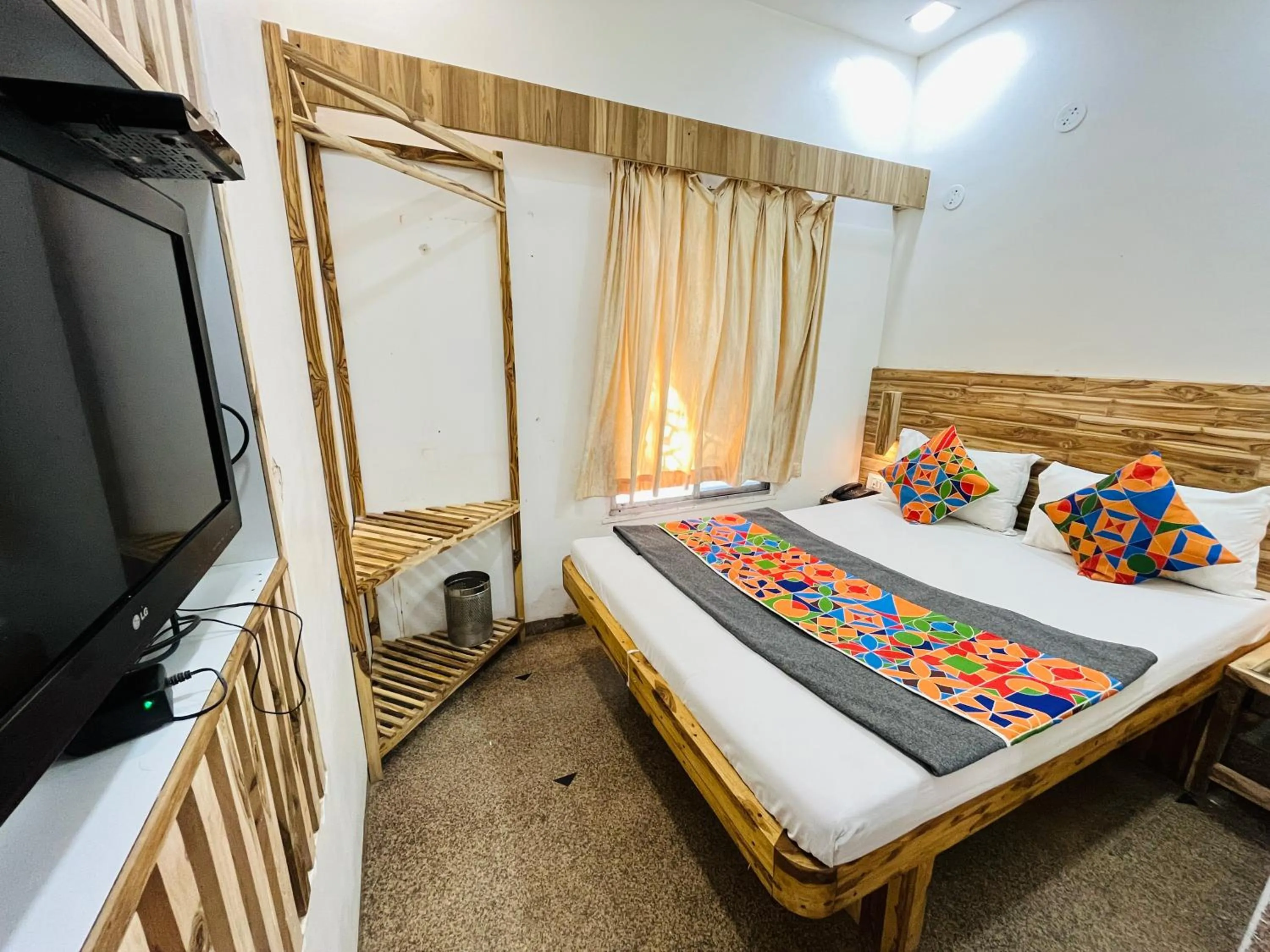 Bedroom, Bed in Hotel Regency