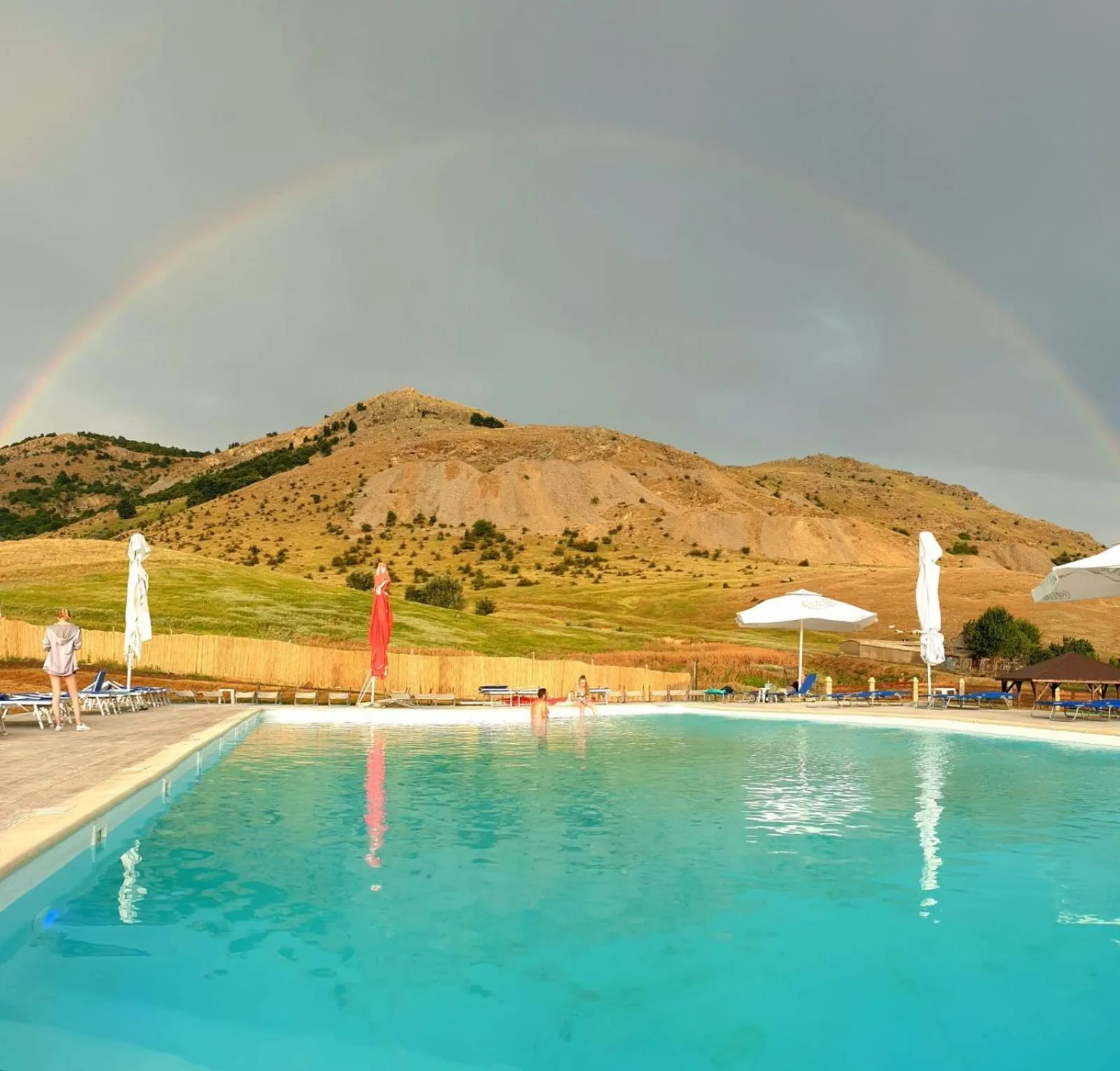 Restaurant/places to eat in Relax