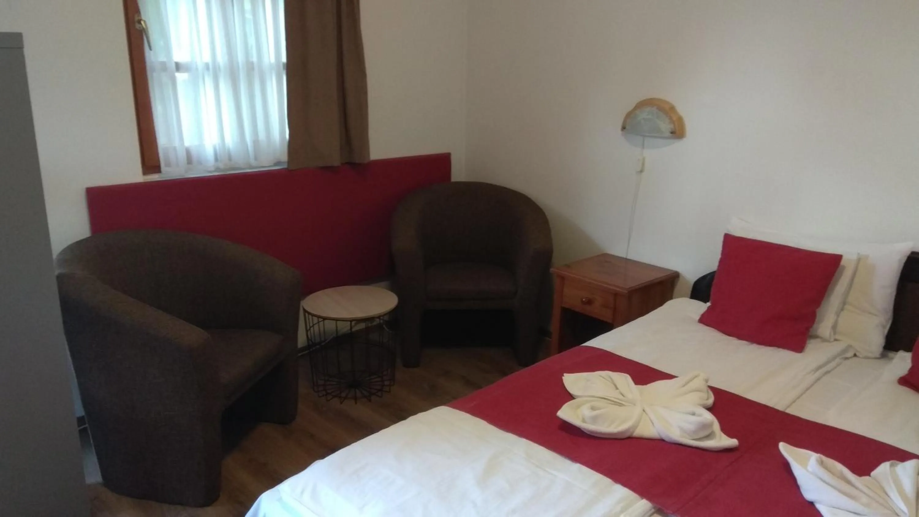 Seating area in Nádas Pihenőpark