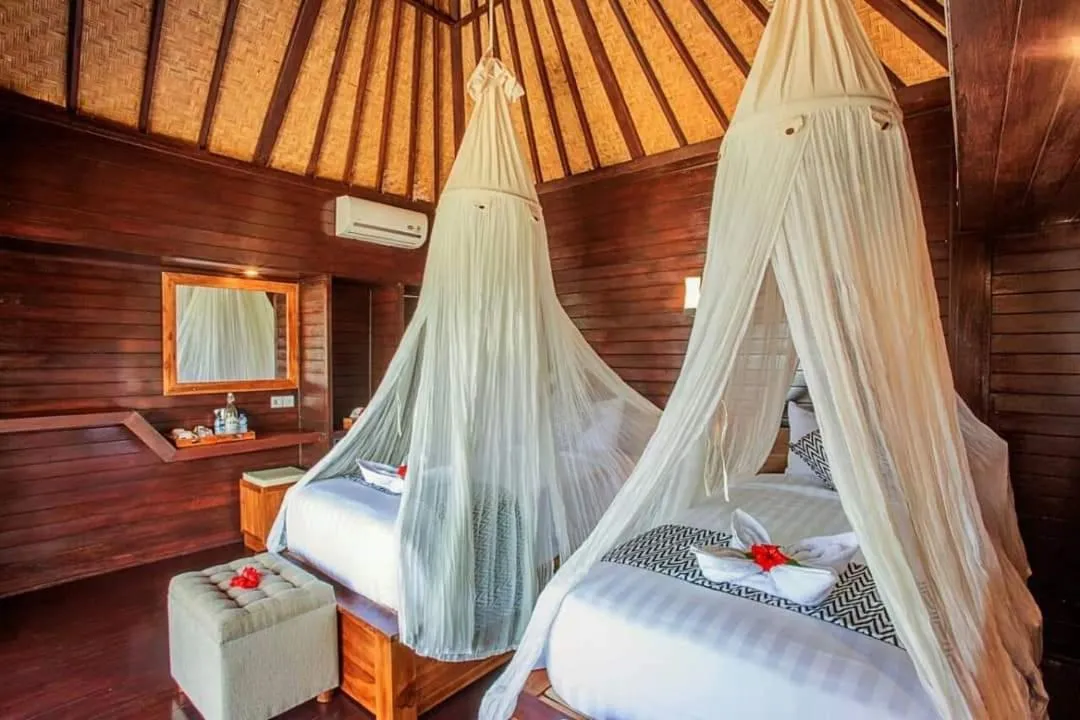 Bed in Ocean Paradise Cottage