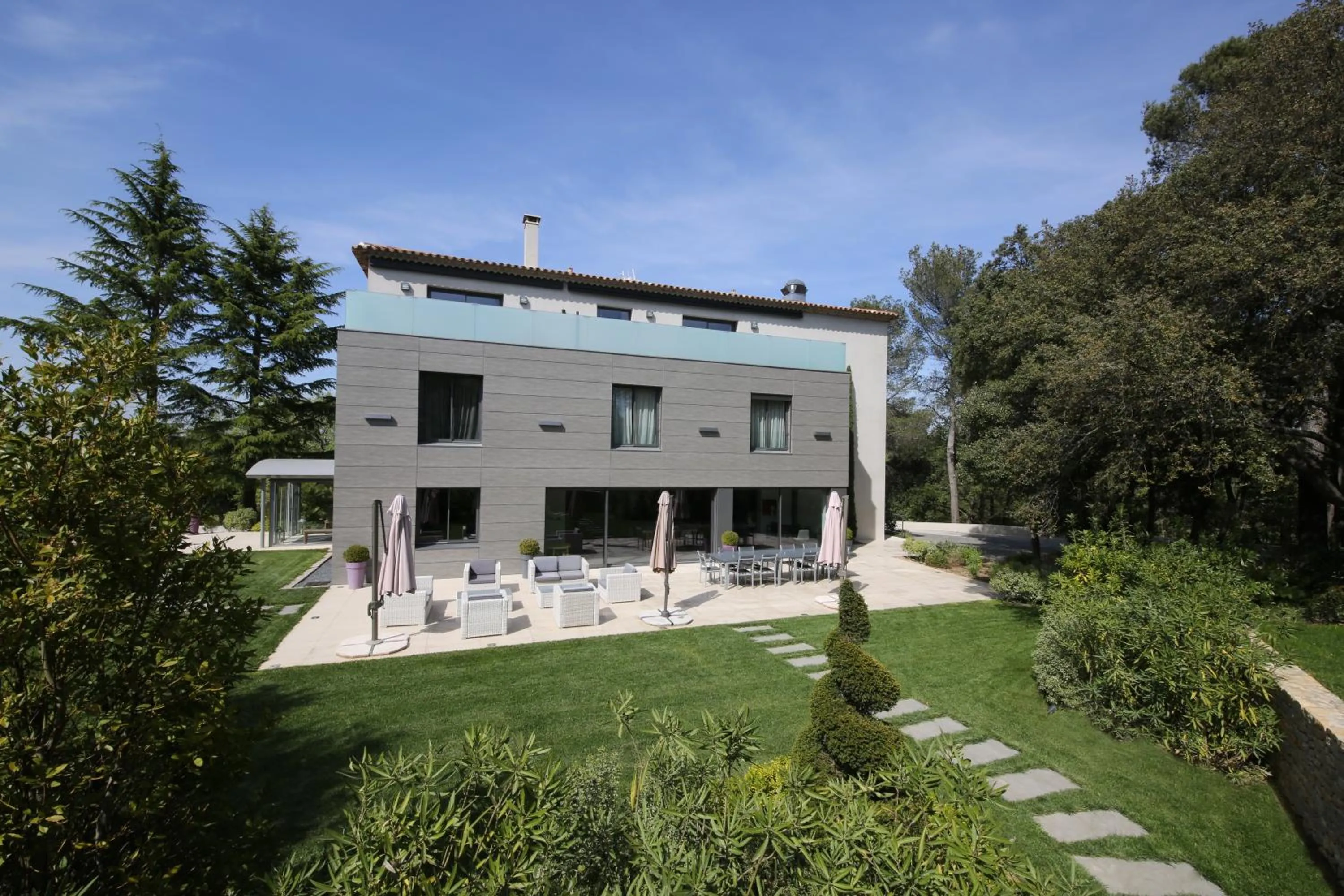 Facade/entrance in Domaine Rampale