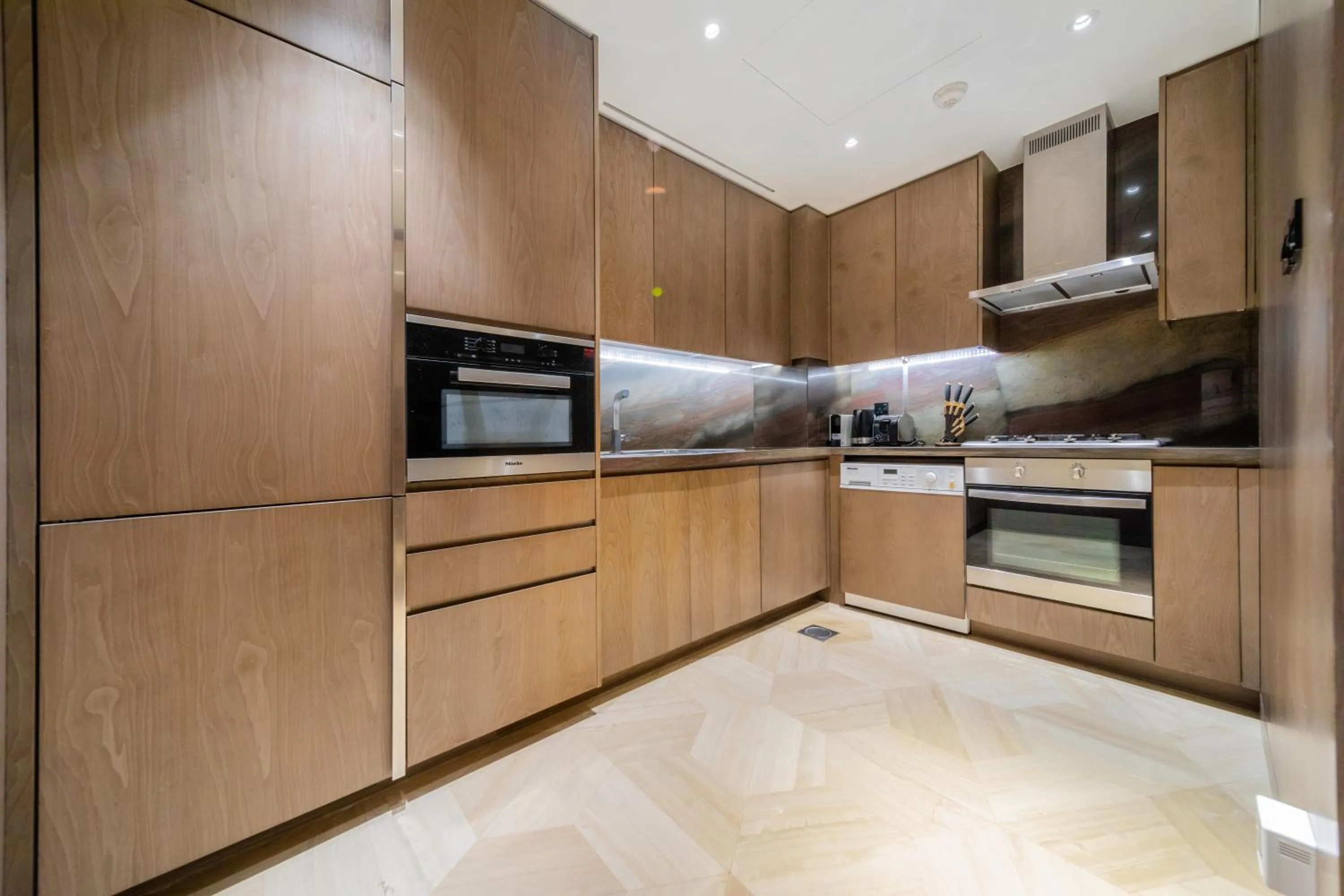 kitchen in EDEN'S Homes & Villas - FIVE Palm Residences