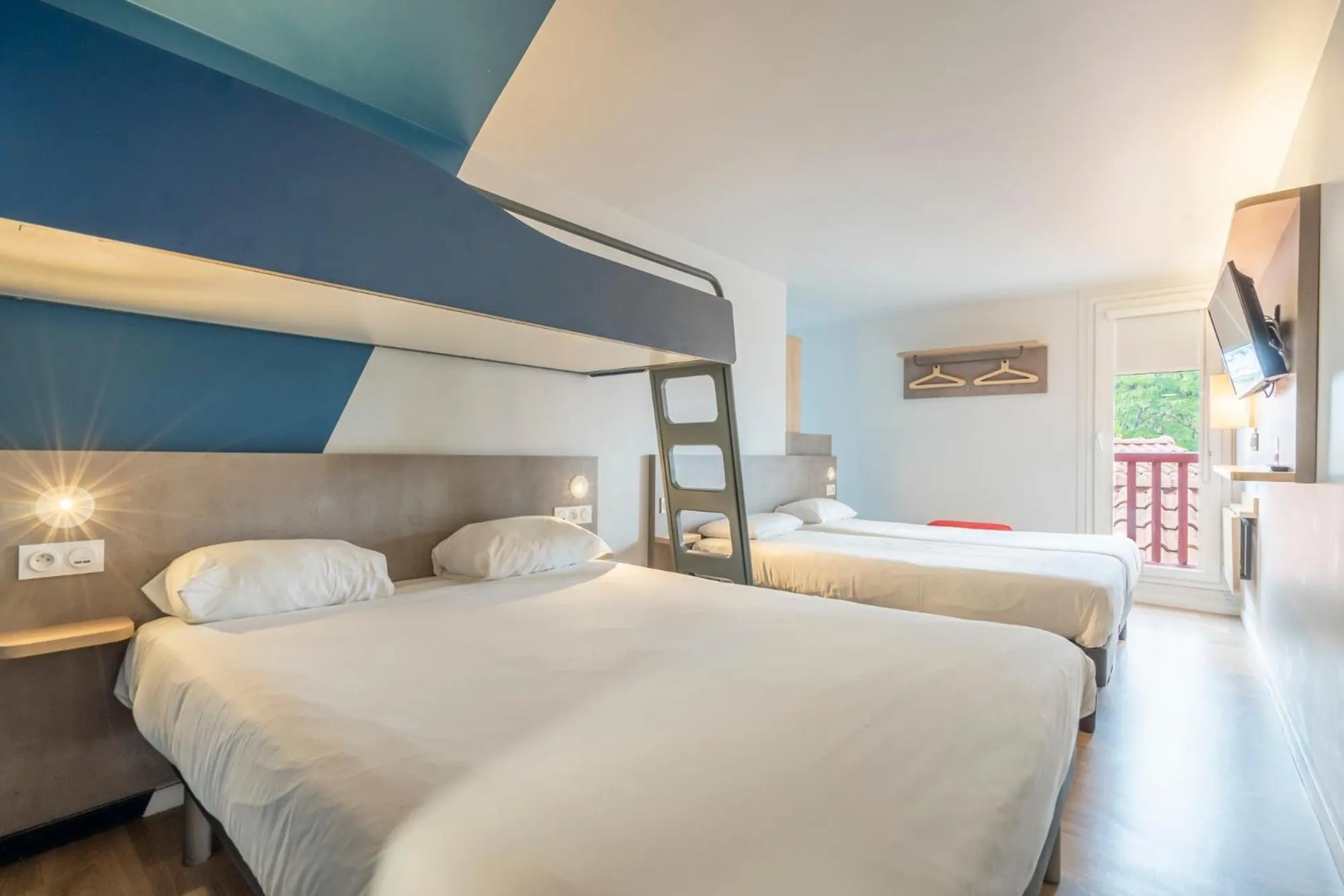 Bed in ibis budget Bayonne